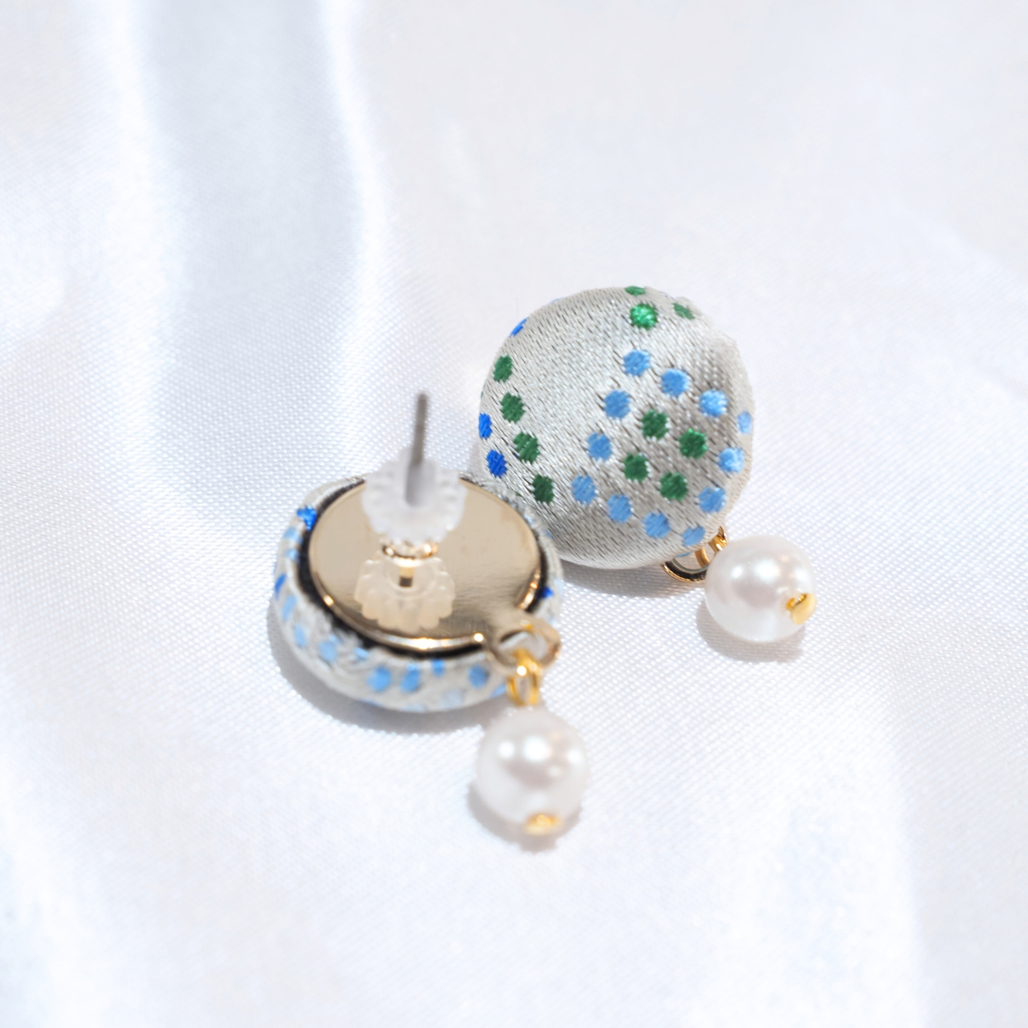 VANNERS SILK ピアス⑦