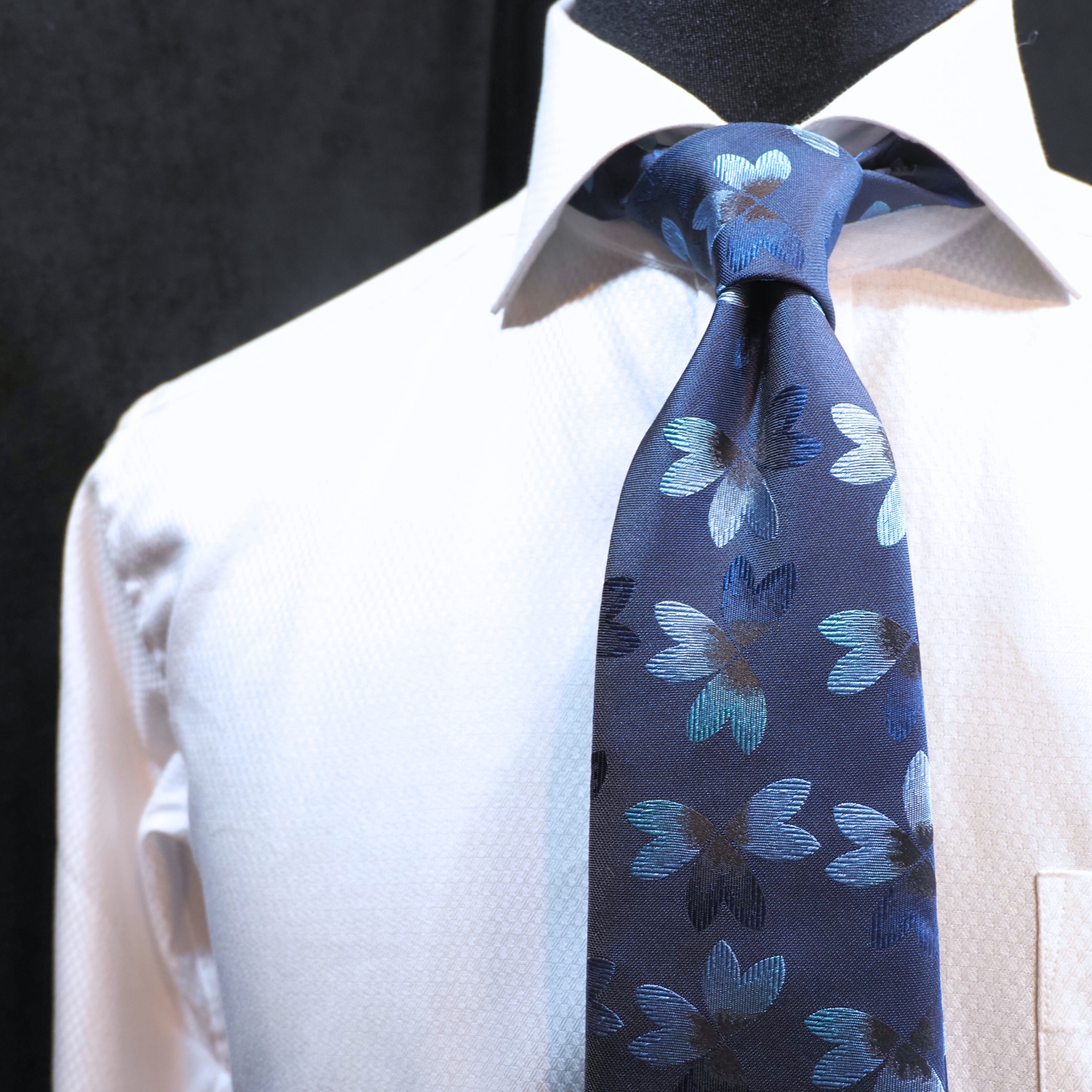 ブルーネームタイ