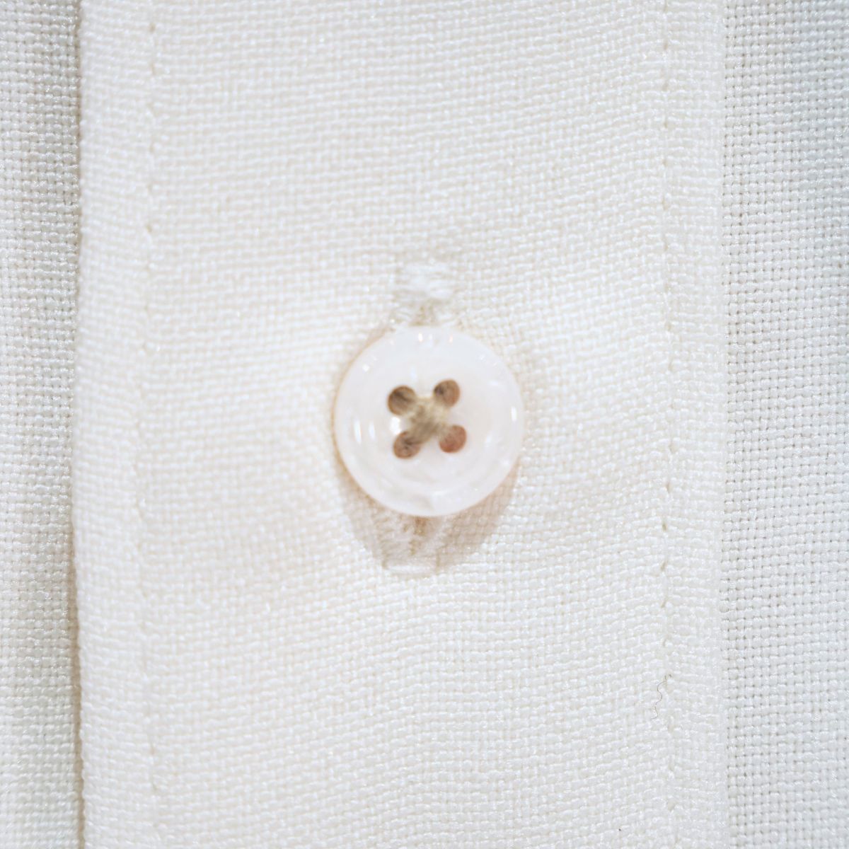 ノーアイロン メランジポリ肉球刺繍 カジュアル長袖シャツ｜ホワイト・L