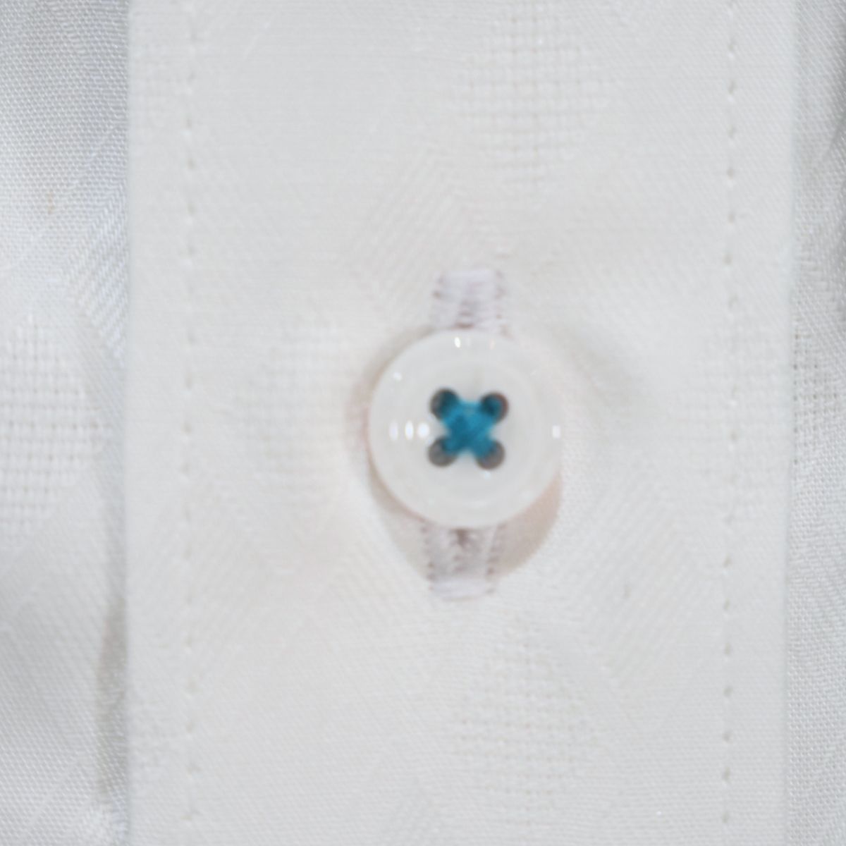 胸元下前ピアスハート刺繍 長袖シャツ｜白・L