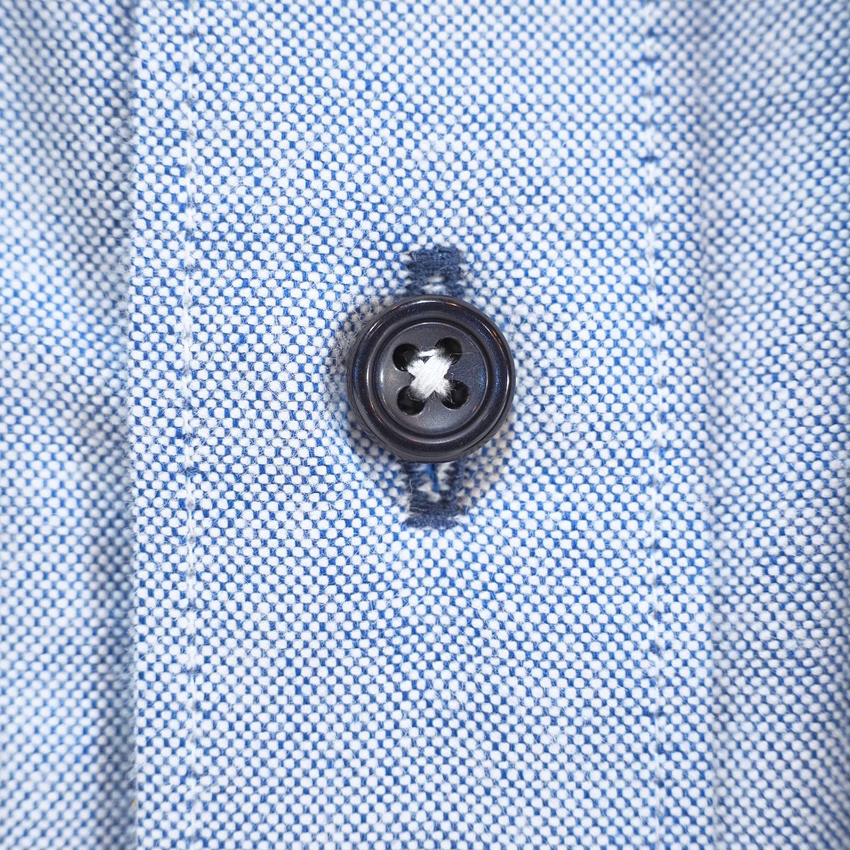 右カフス2丁拳銃刺繍 長袖シャツ｜サックスブルー・LL