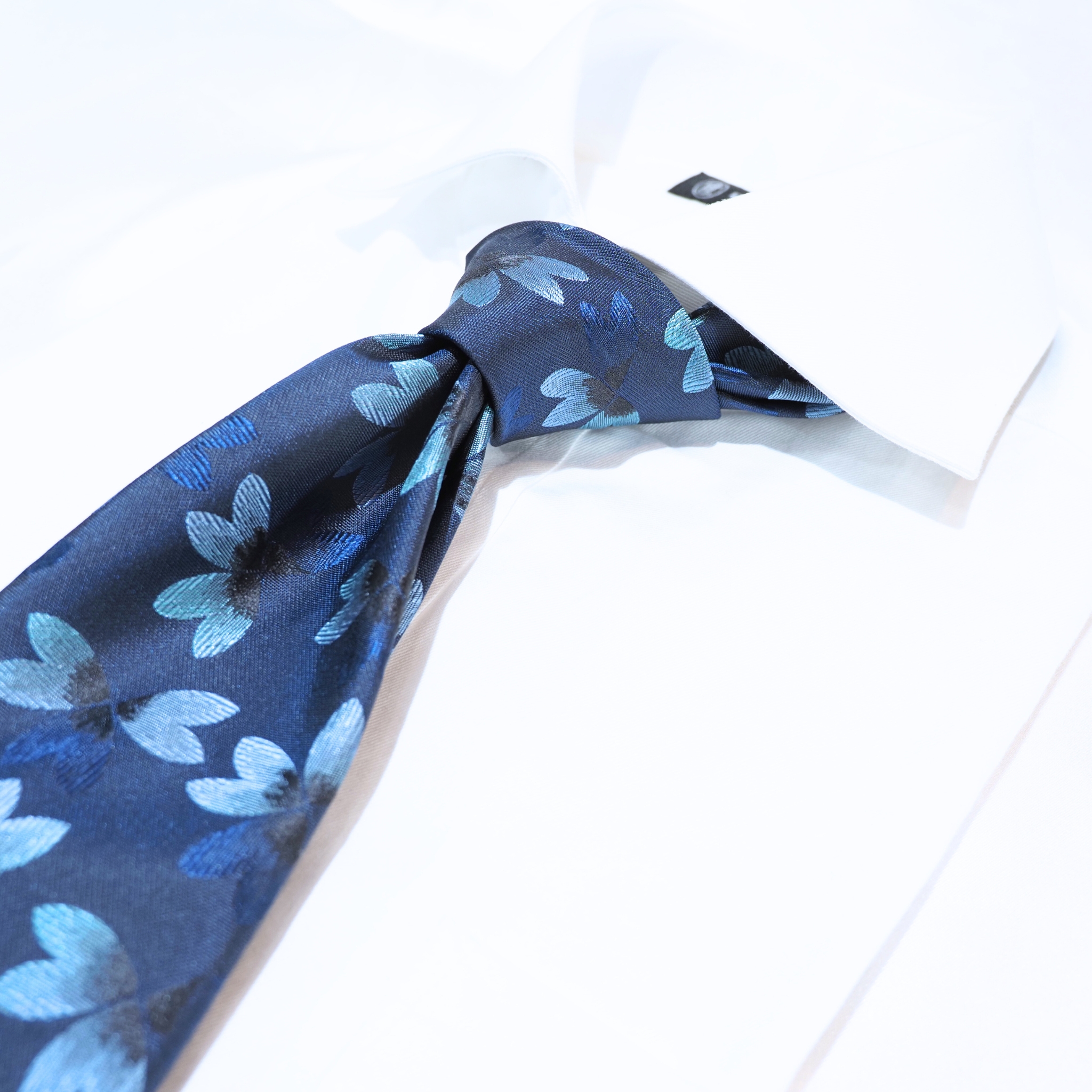 ブルーネームタイ