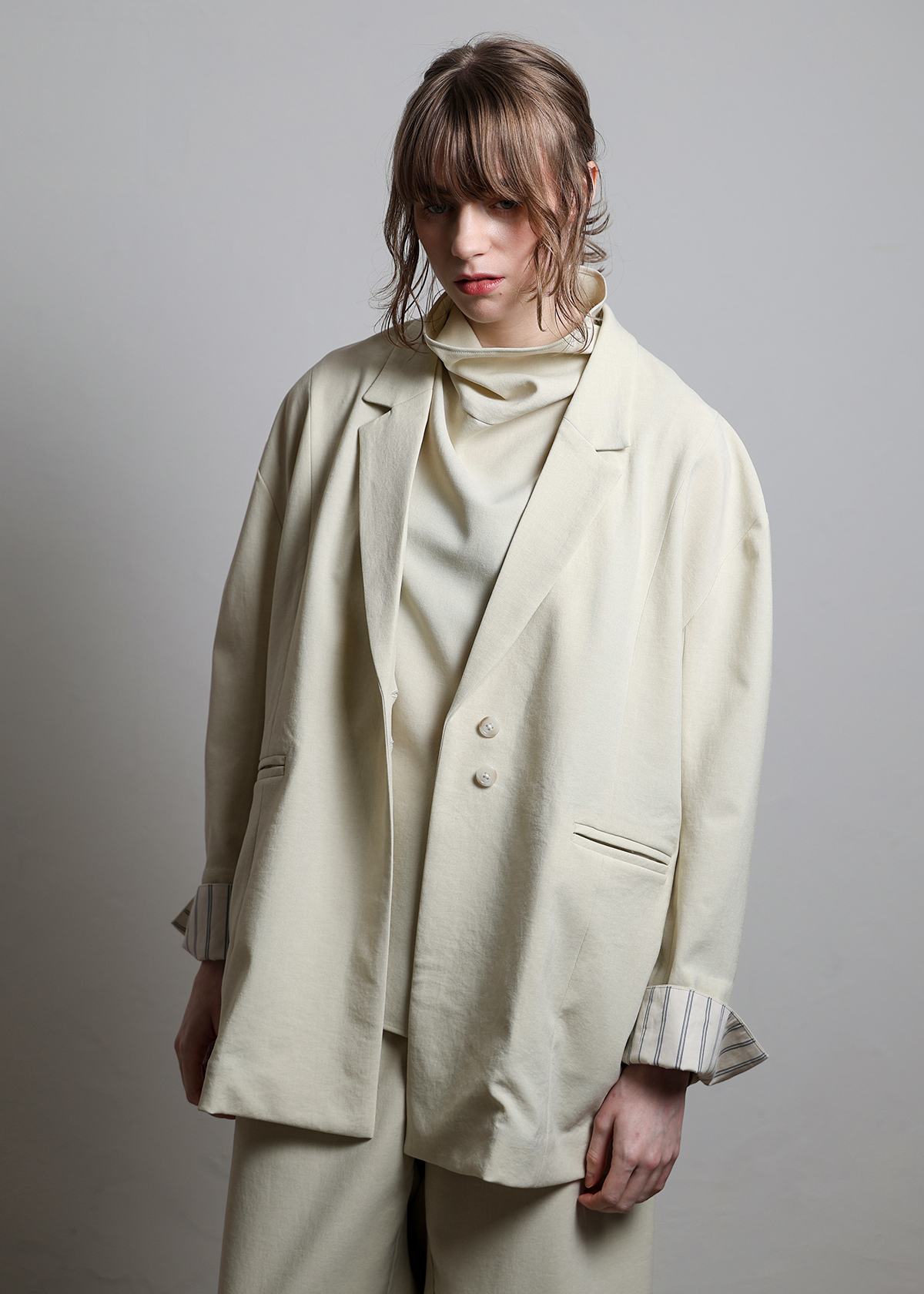 Matte Stretch Light Jacket サイズ: F, カラー: ベージュ