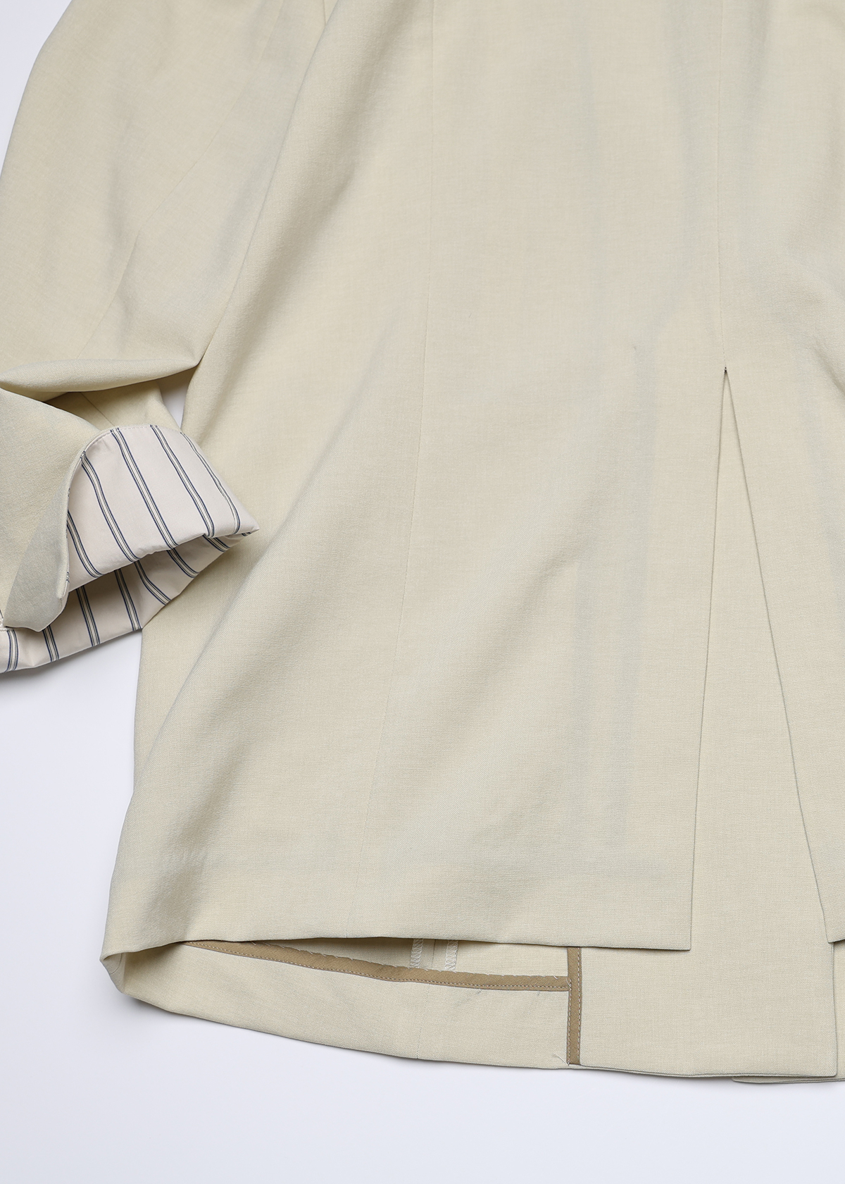 Matte Stretch Light Jacket サイズ: F, カラー: ベージュ