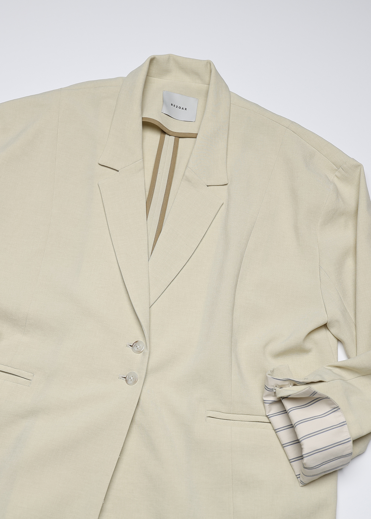 Matte Stretch Light Jacket サイズ: F, カラー: ベージュ