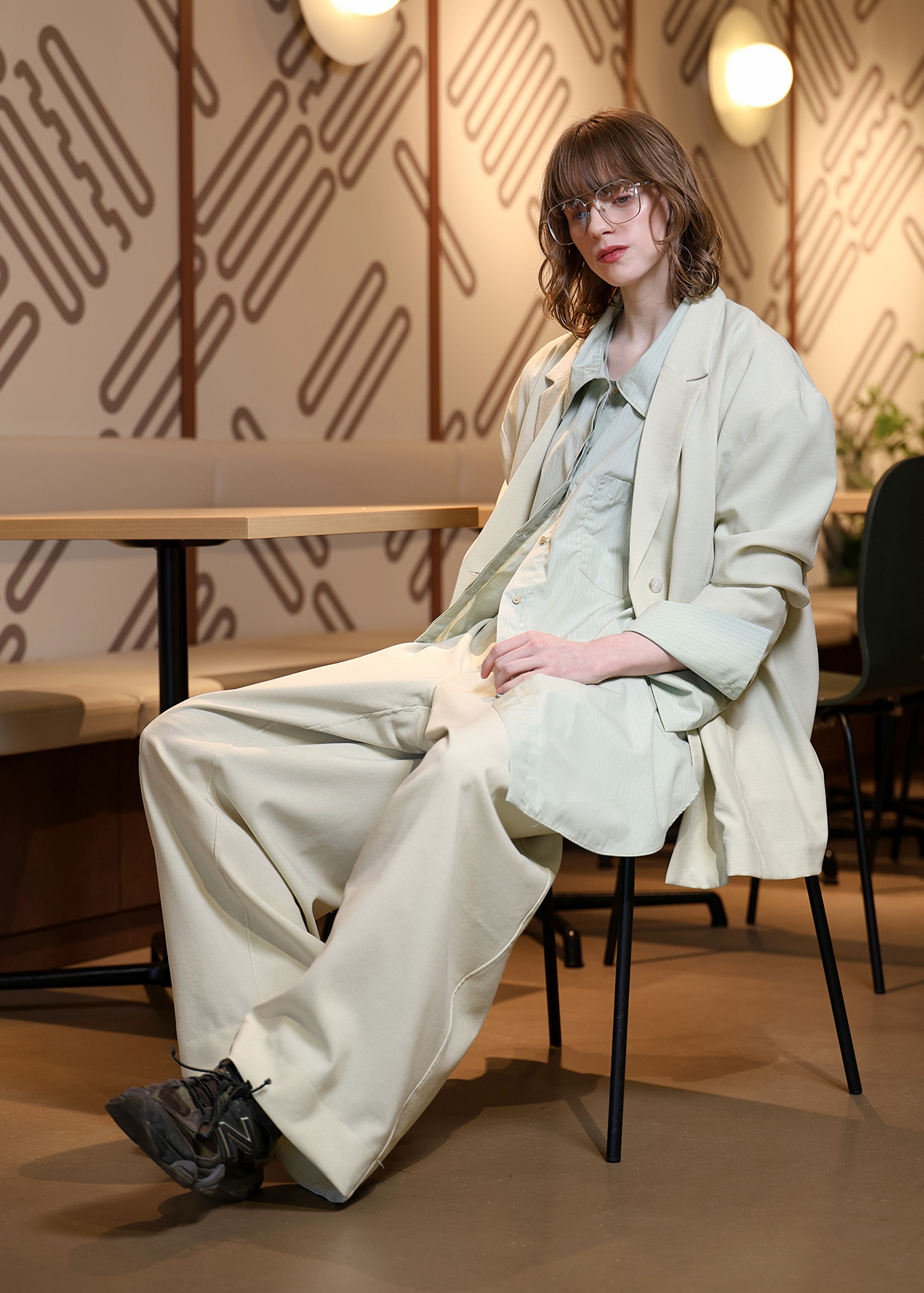 Matte Stretch Light Jacket サイズ: F, カラー: ベージュ