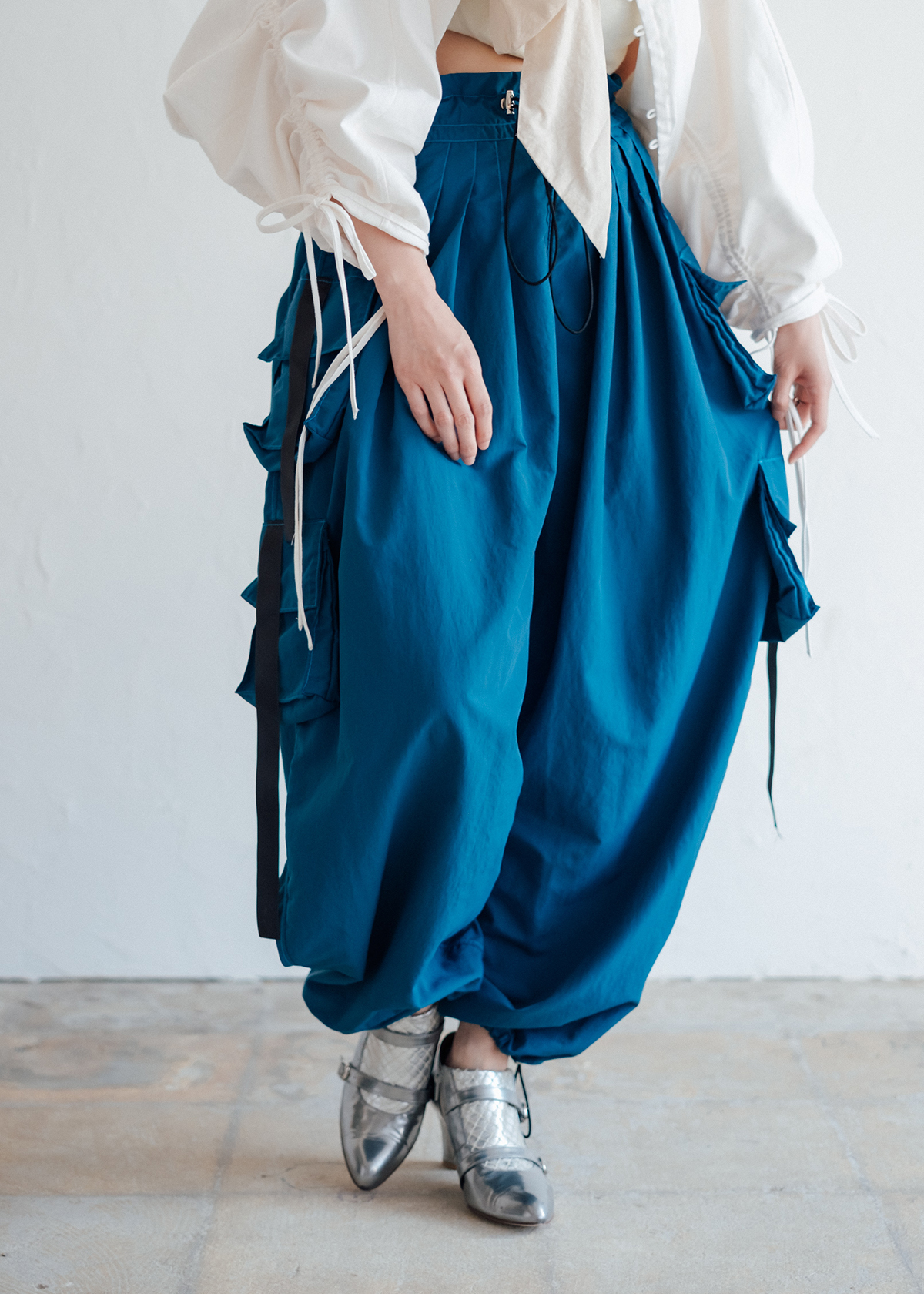 Nylon Cargo Pants サイズ: F, カラー: ブラック