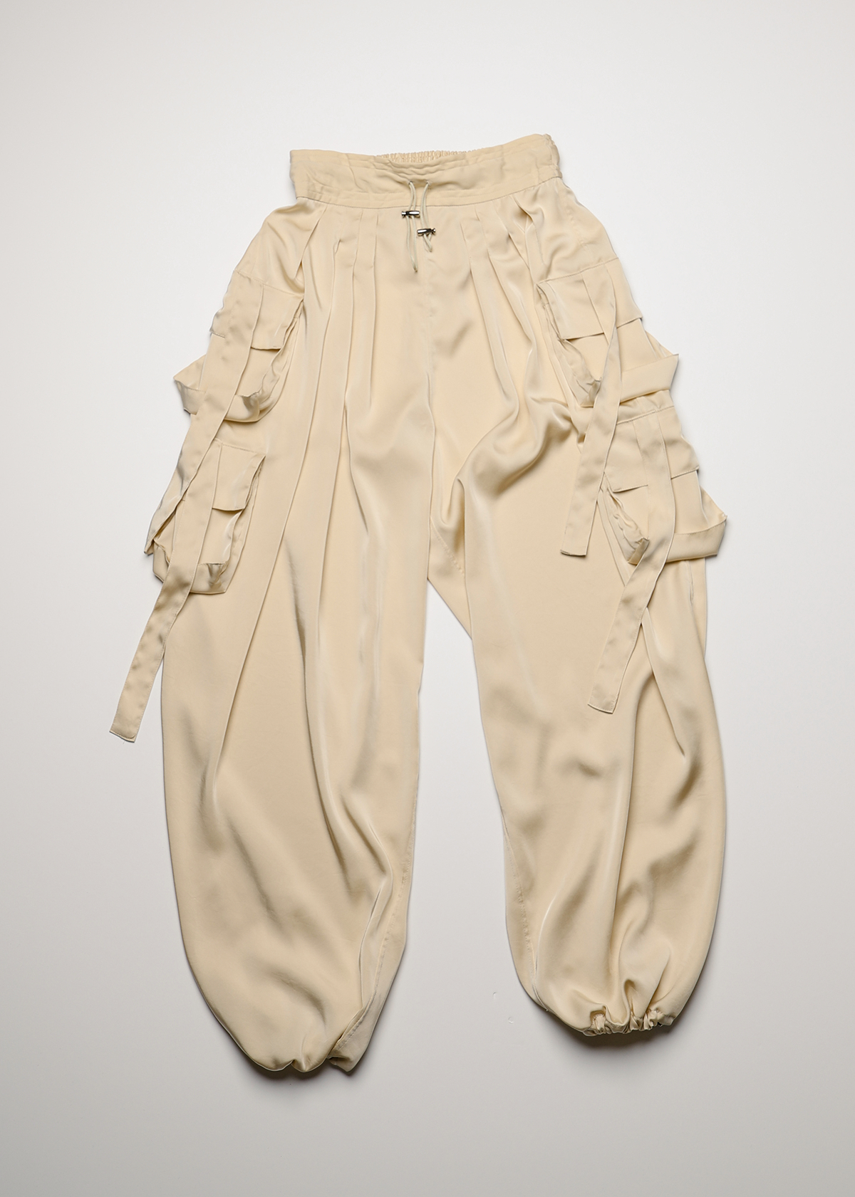 Vintage Satin Stretch Cargo Pants サイズ: F, カラー: ベージュ