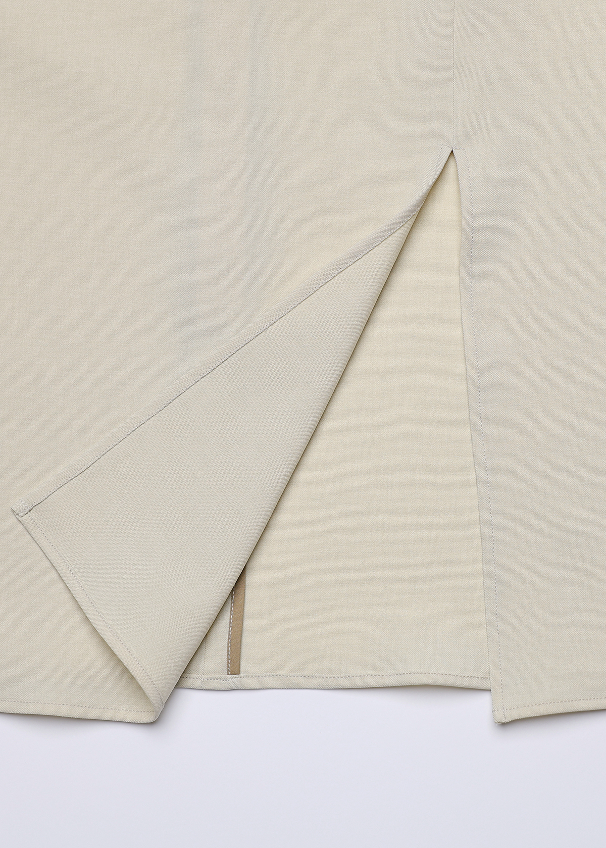 Matte Stretch High Neck NS Shirts サイズ: F, カラー: ベージュ