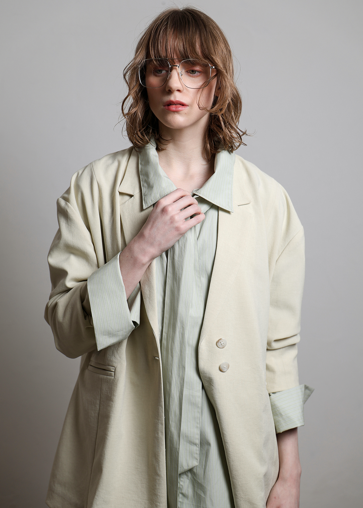Matte Stretch Light Jacket サイズ: F, カラー: ベージュ