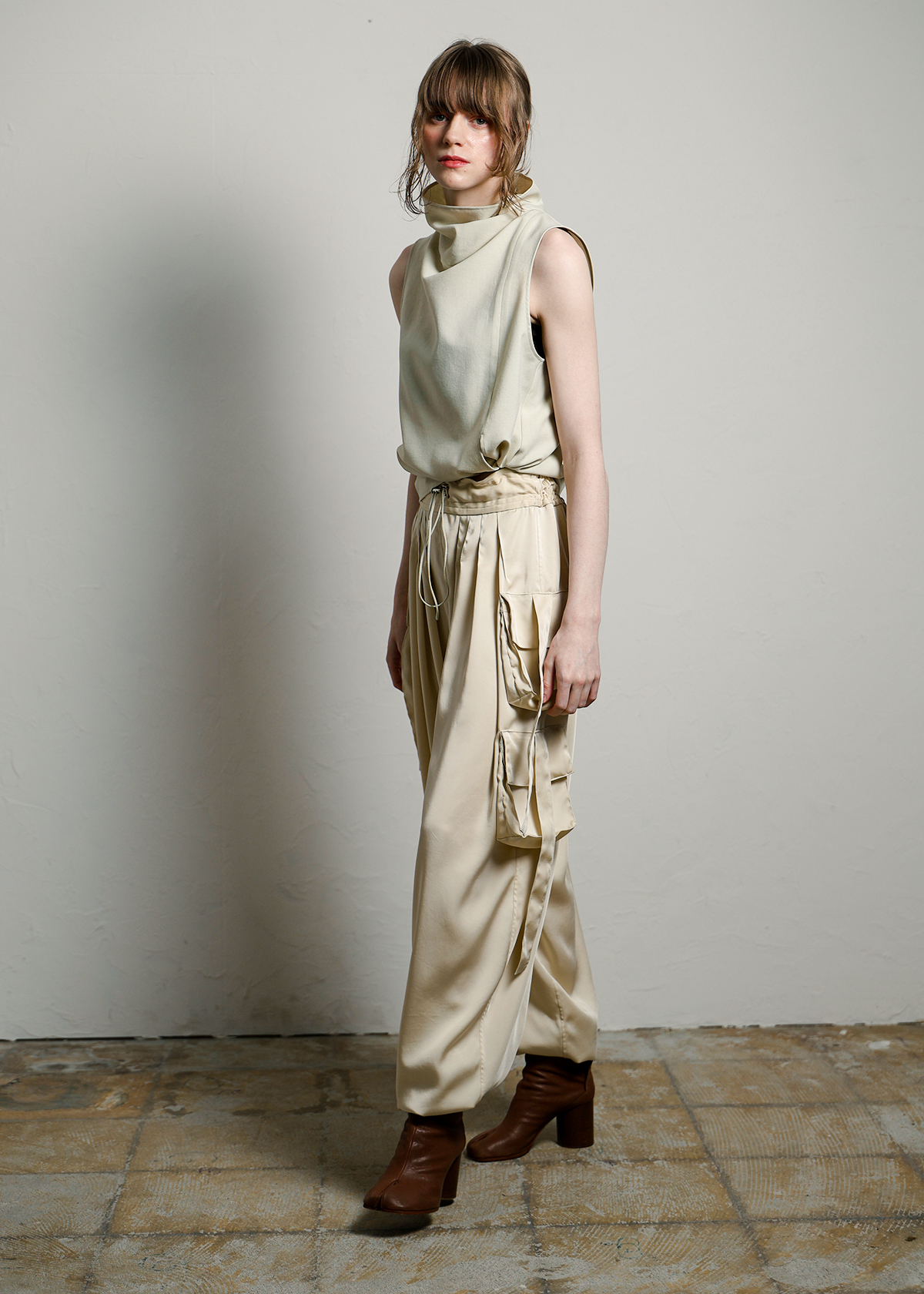 Vintage Satin Stretch Cargo Pants サイズ: F, カラー: ベージュ