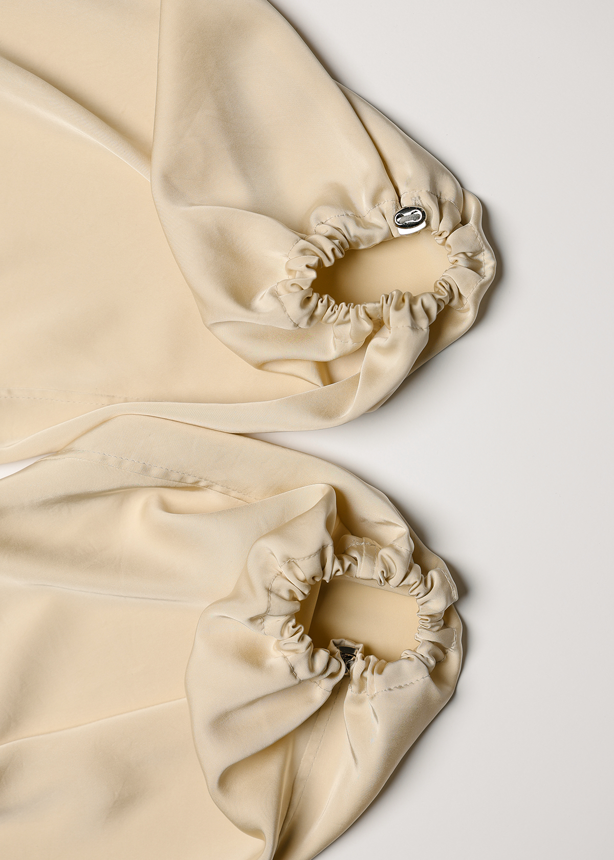 Vintage Satin Stretch Cargo Pants サイズ: F, カラー: ベージュ