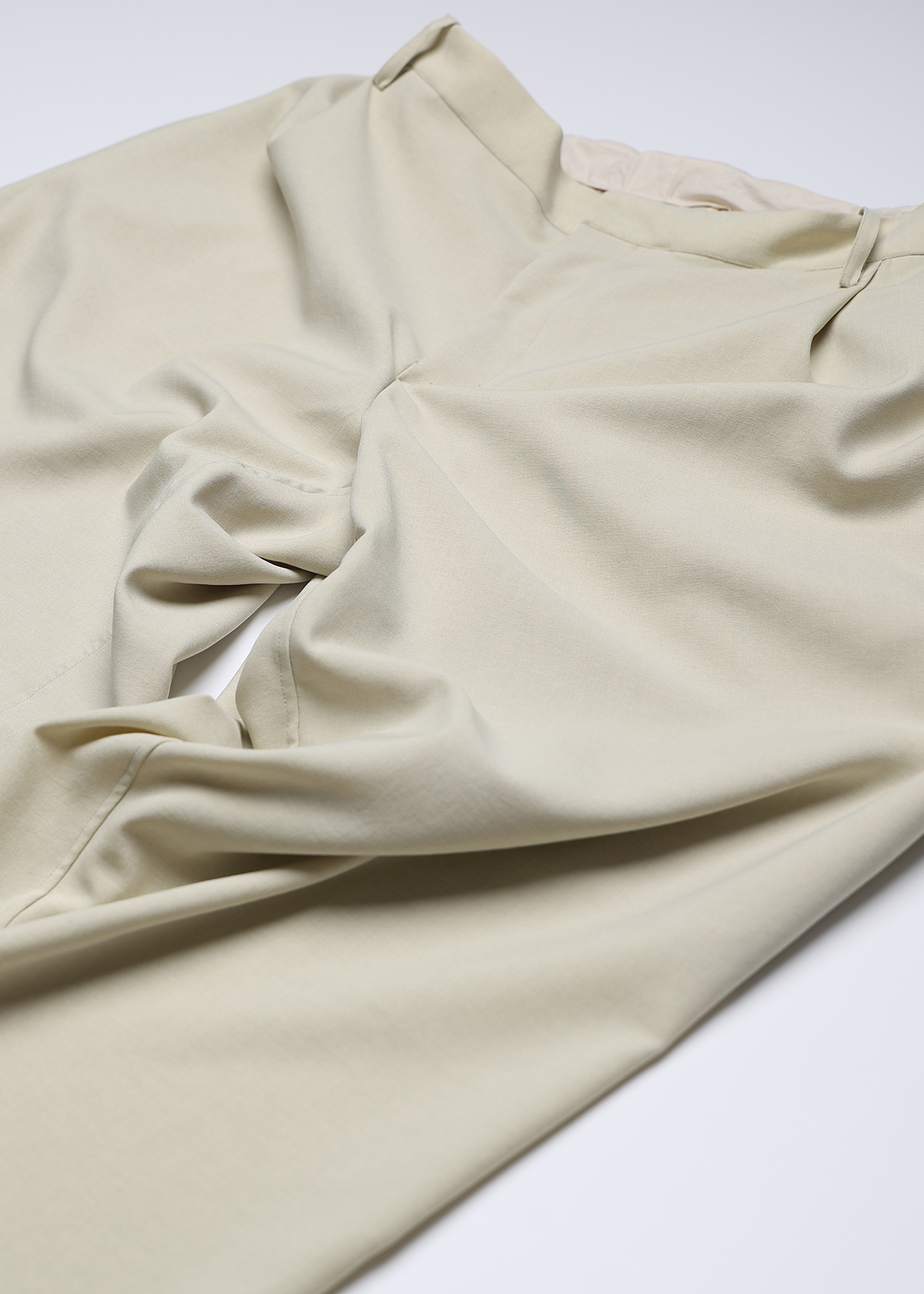 Matte Stretch Side Tuck Pants サイズ: F, カラー: ベージュ