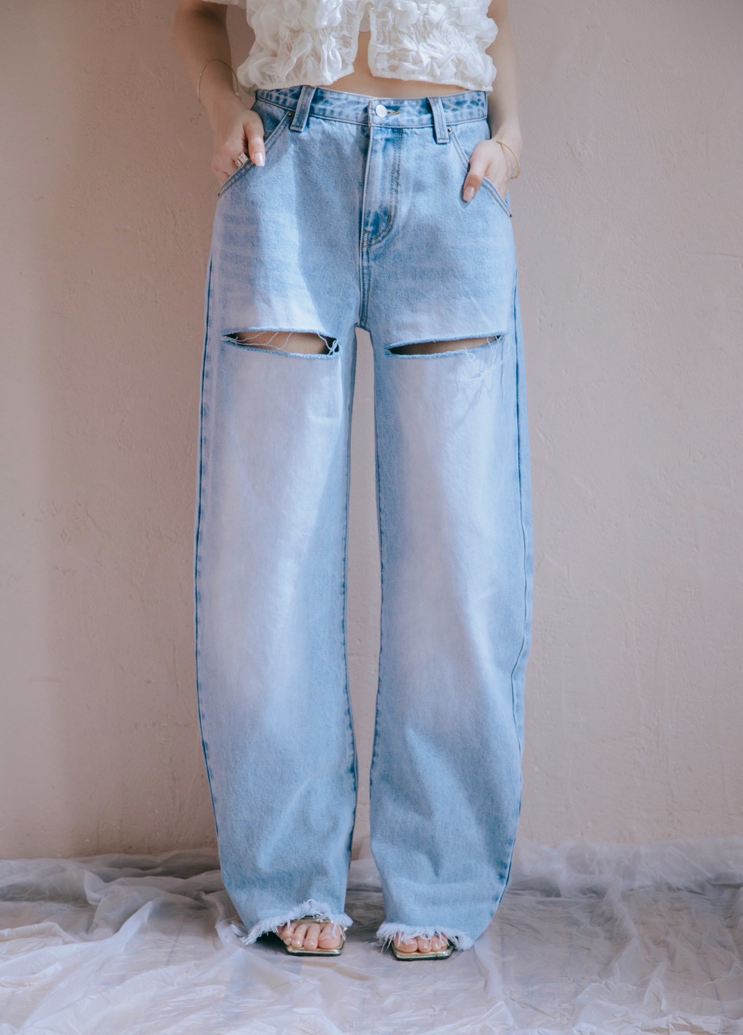 Slit Barrel Denim Pants