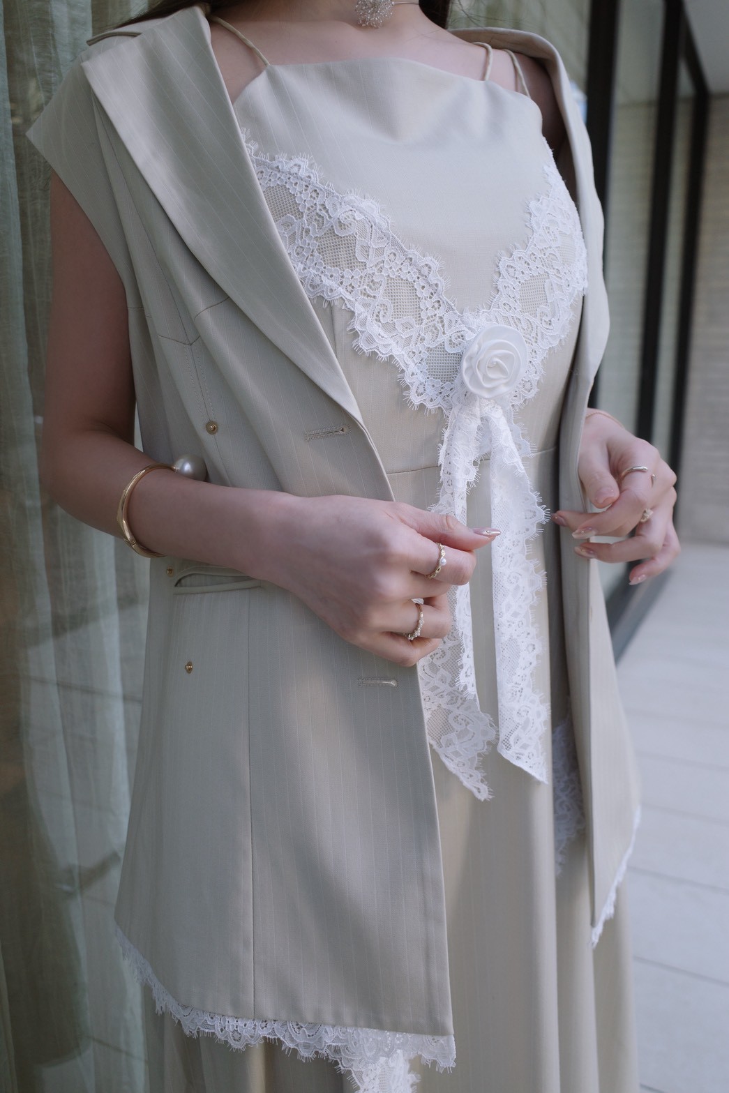Hem Lace Gilet