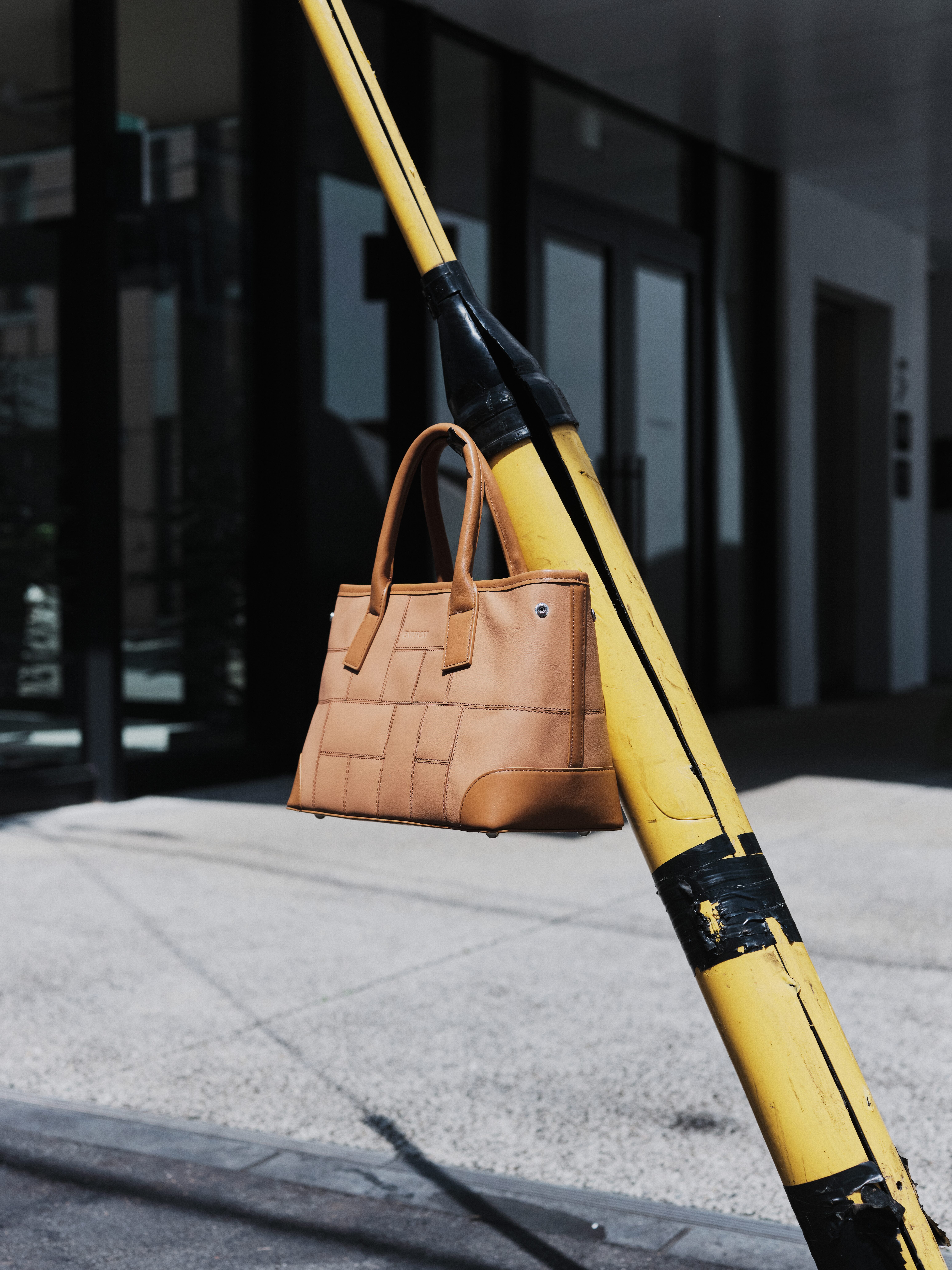 Horizon TOTE BAG (S) - CAMEL