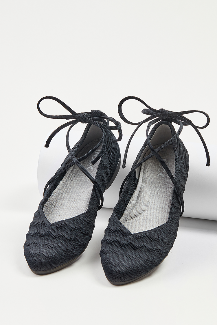The Desert Flats Black Zigzag