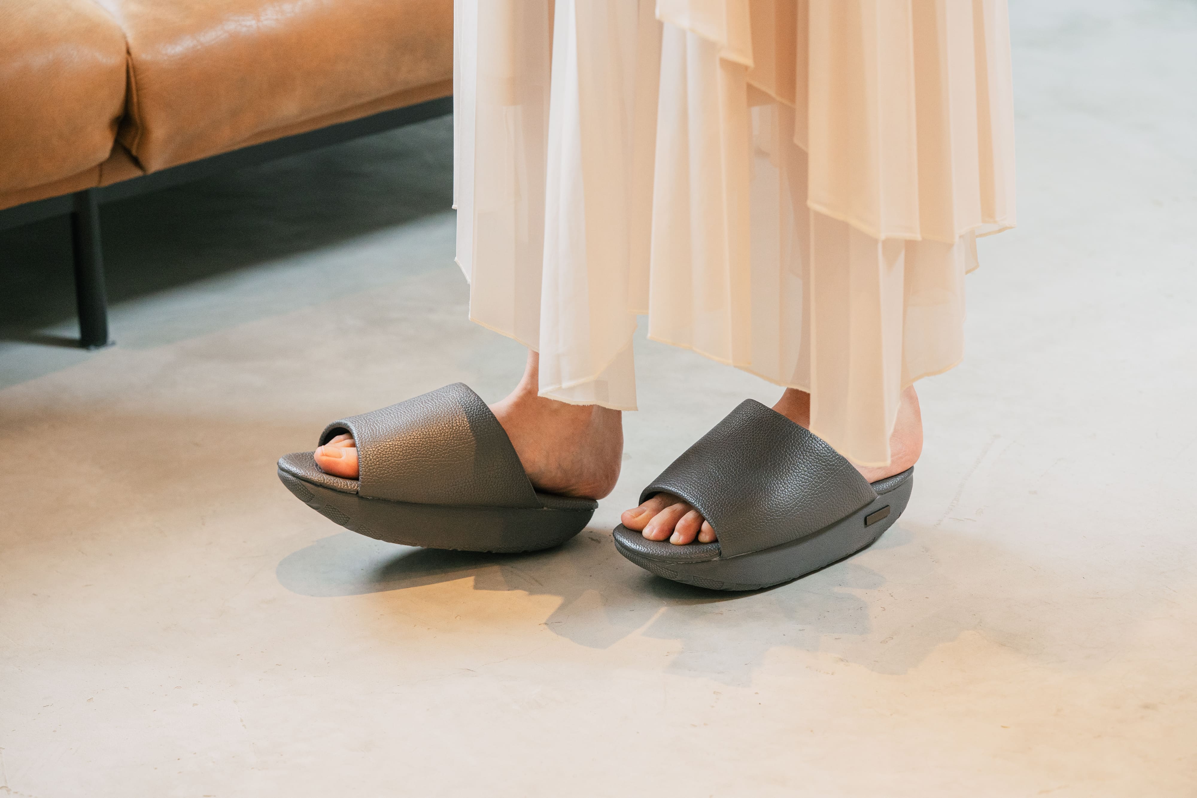 fitne Slide Leather - 合皮レザータイプ カラー: グレー, サイズ: L（26.5cm~28.5cm）