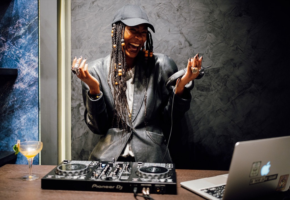 Paris, our DJ for the party