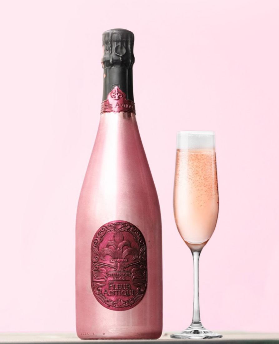 Fleur Antique ROSE のボトルとグラス