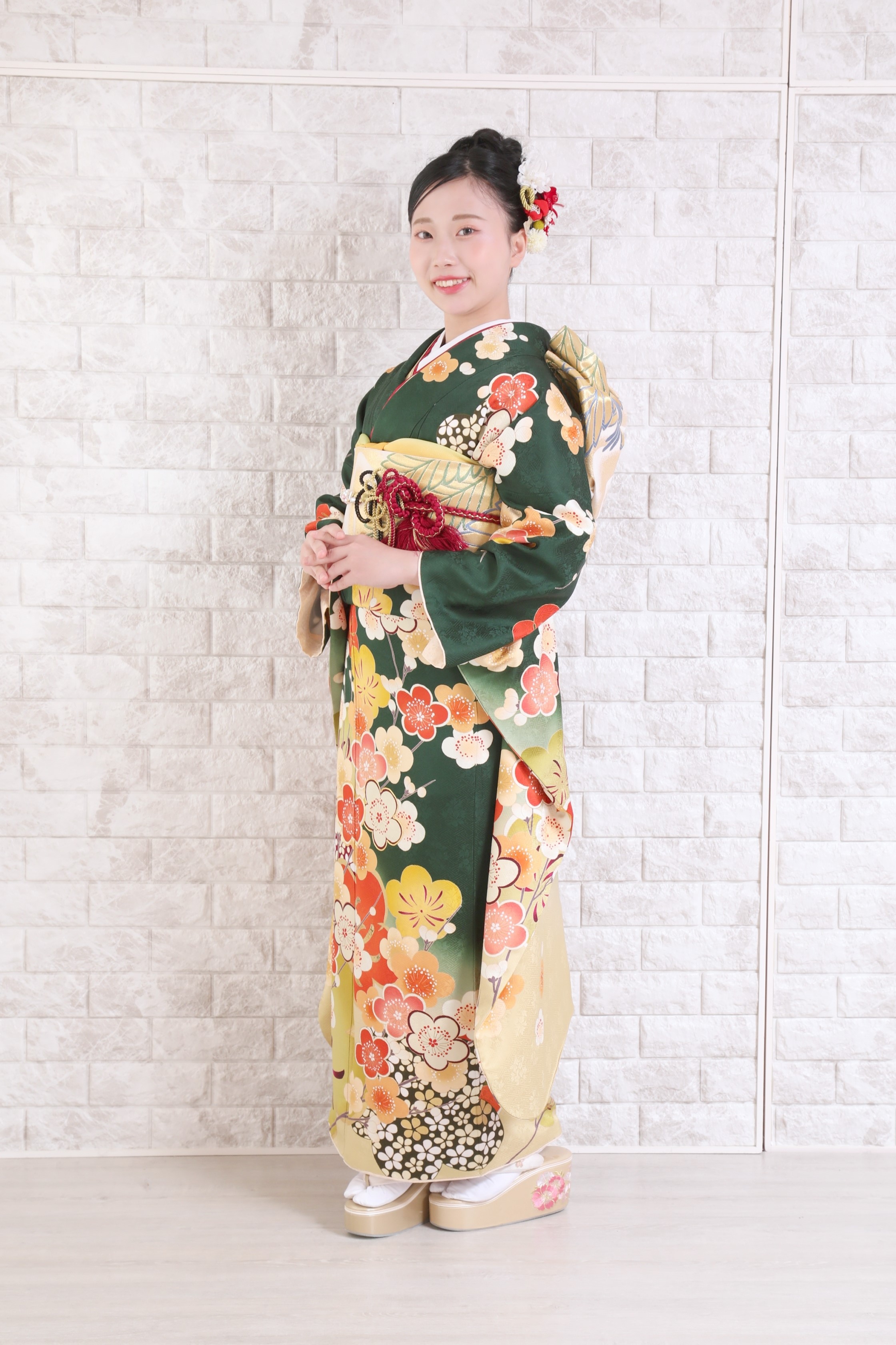振袖レンタルNP107-<br  />82,500円<br />【サイズ】F- 成人式年度: 成人式2027年1月
