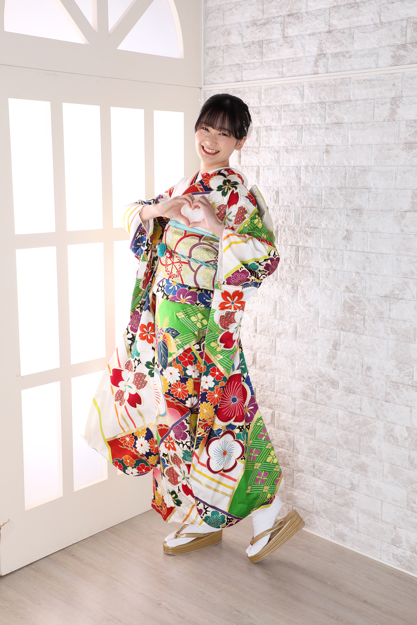 振袖レンタルNP24-<br />137,500円<br />【サイズ】Free 成人式年度: 成人式2027年1月