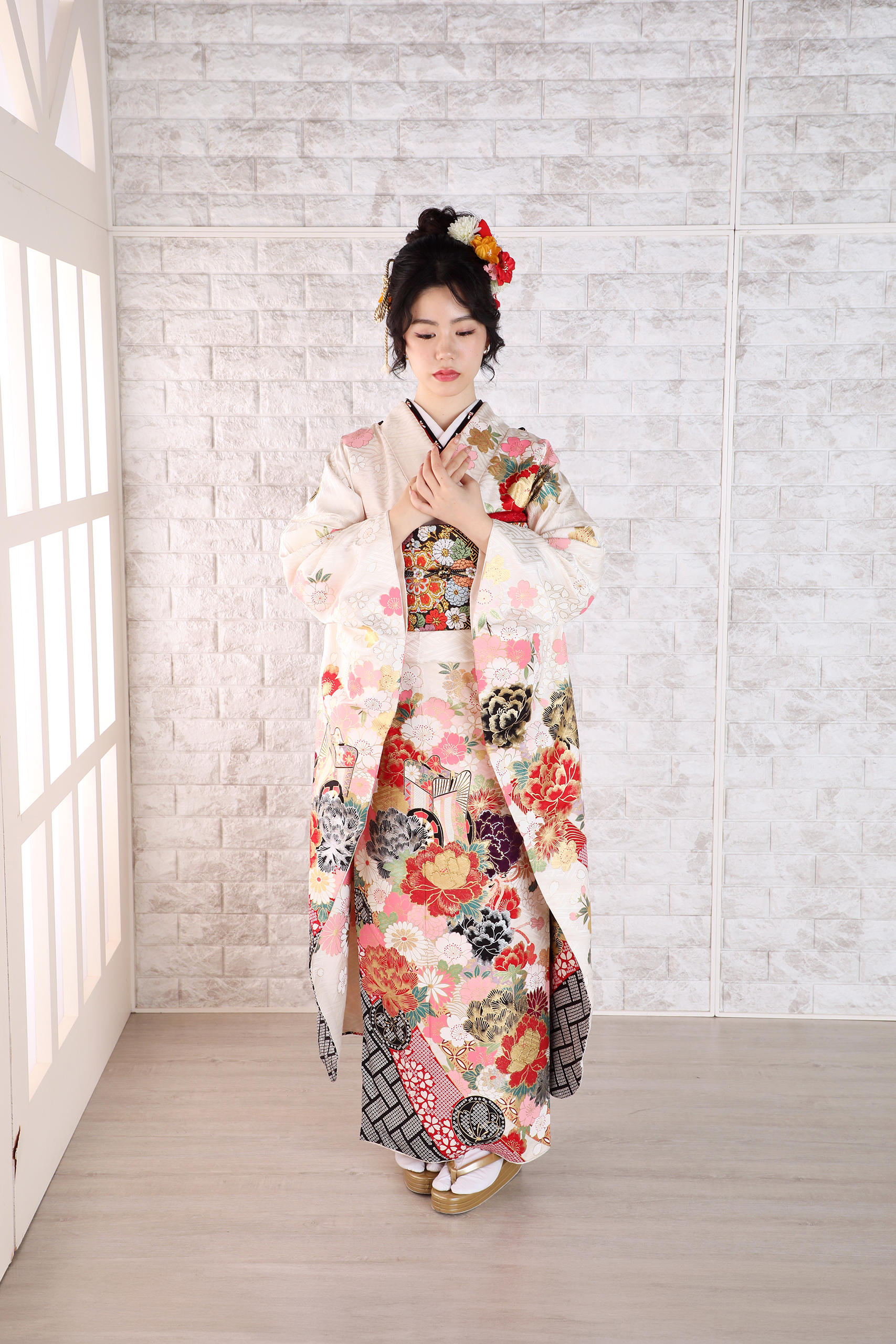 振袖レンタルNP16-<br />82,500円<br />【サイズ】Free 成人式年度: 成人式2027年1月