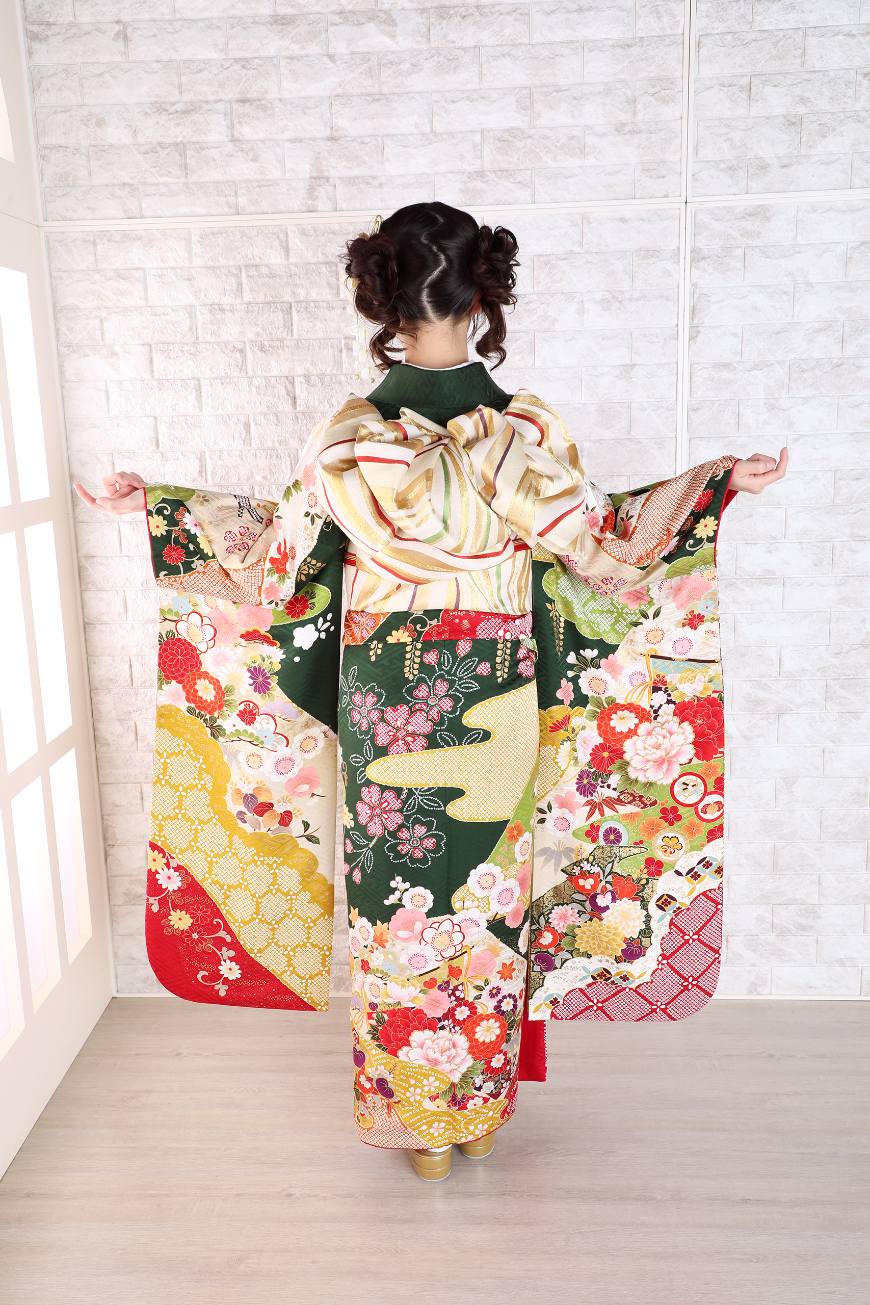 振袖レンタルNP35-<br />137,500円<br />【サイズ】Free 成人式年度: 成人式2027年1月