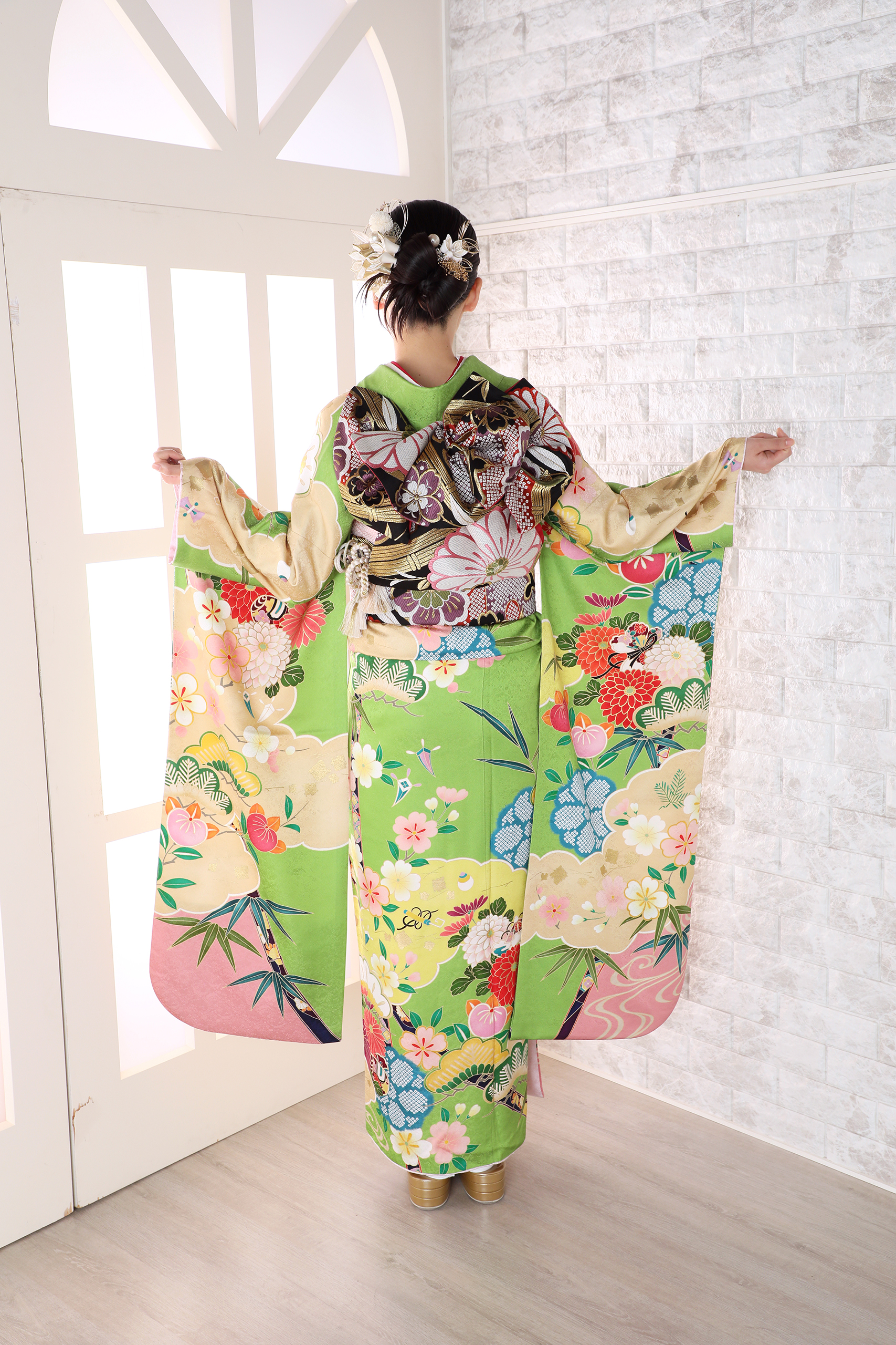 振袖レンタルNP31-<br />137,500円<br />【サイズ】Free 成人式年度: 成人式2027年1月