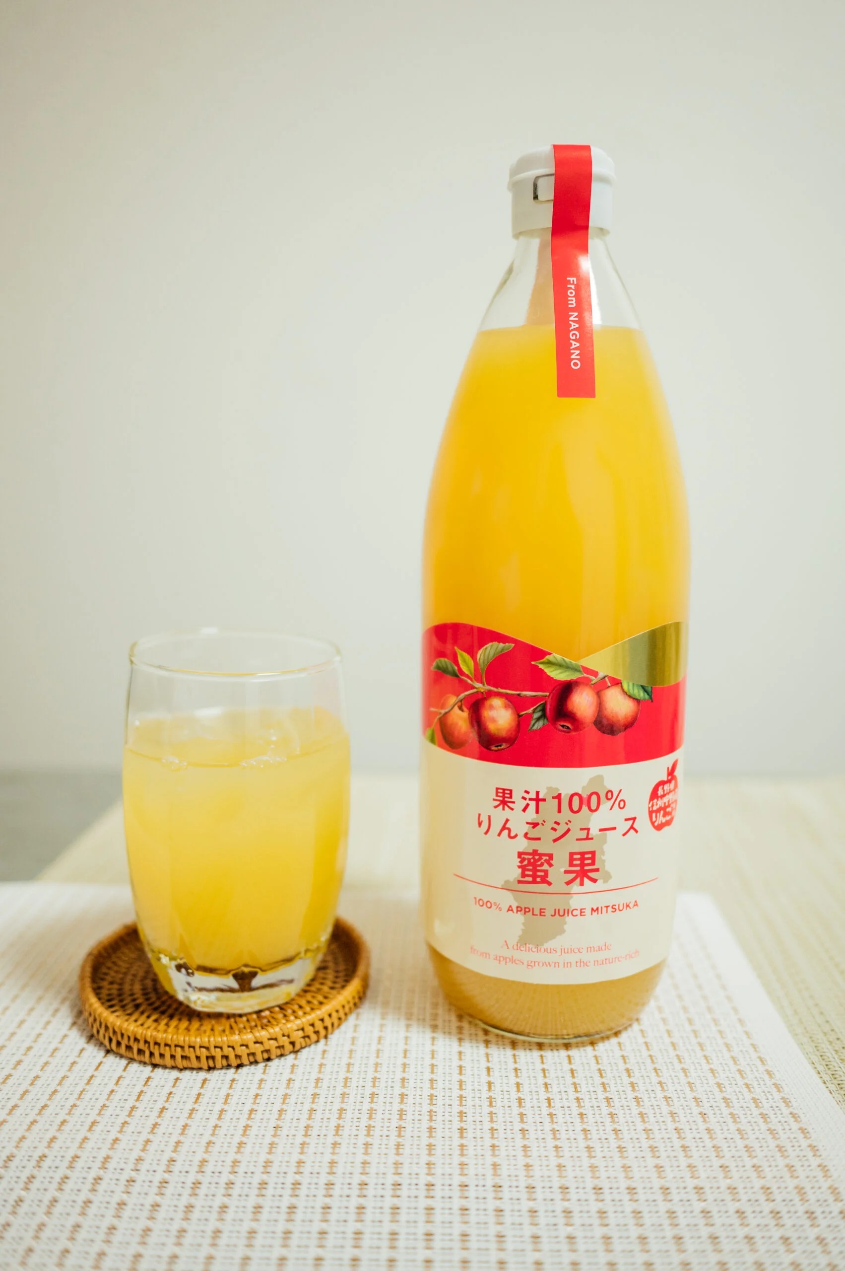 果汁100%りんごジュース蜜果