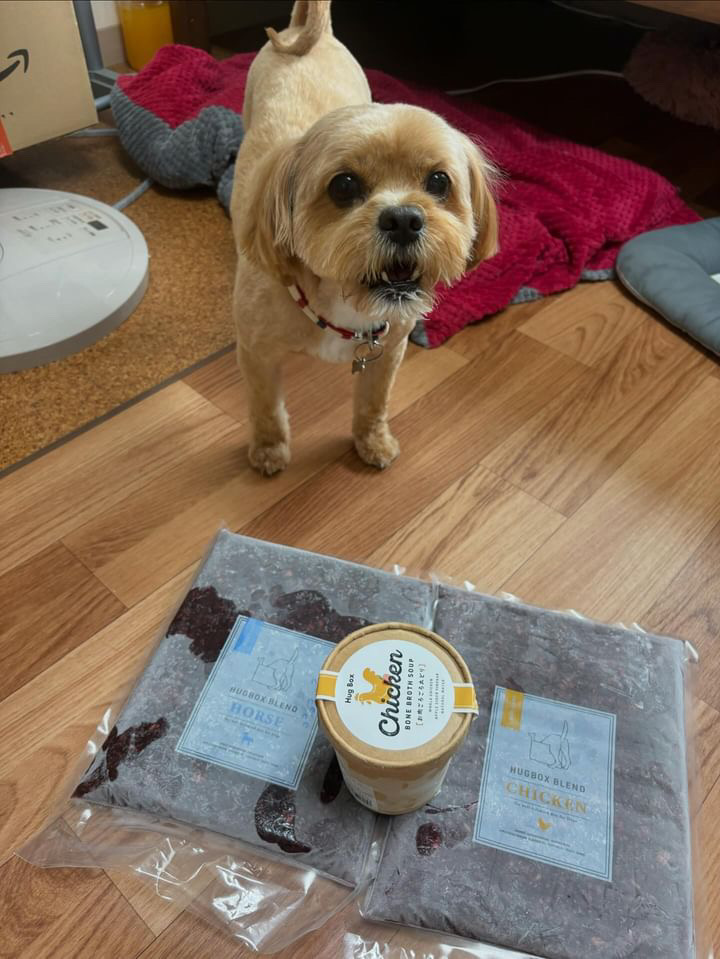 HUGBOXとモナカちゃん