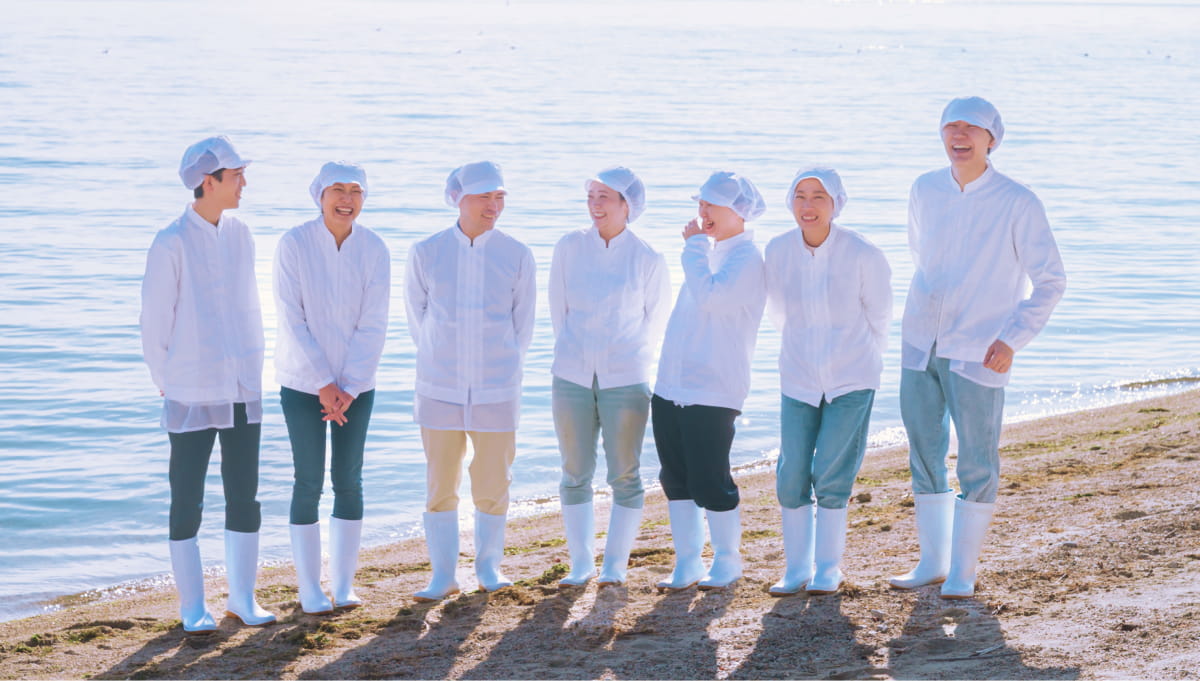 HUGBOXの社長とスタッフ