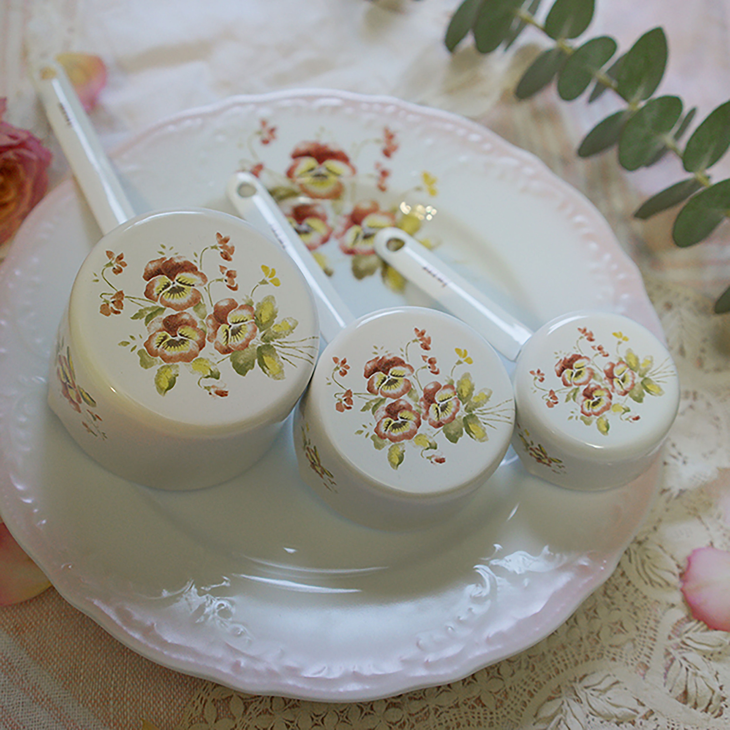 パンジー　片手計量カップ200ml・100ml・50ml