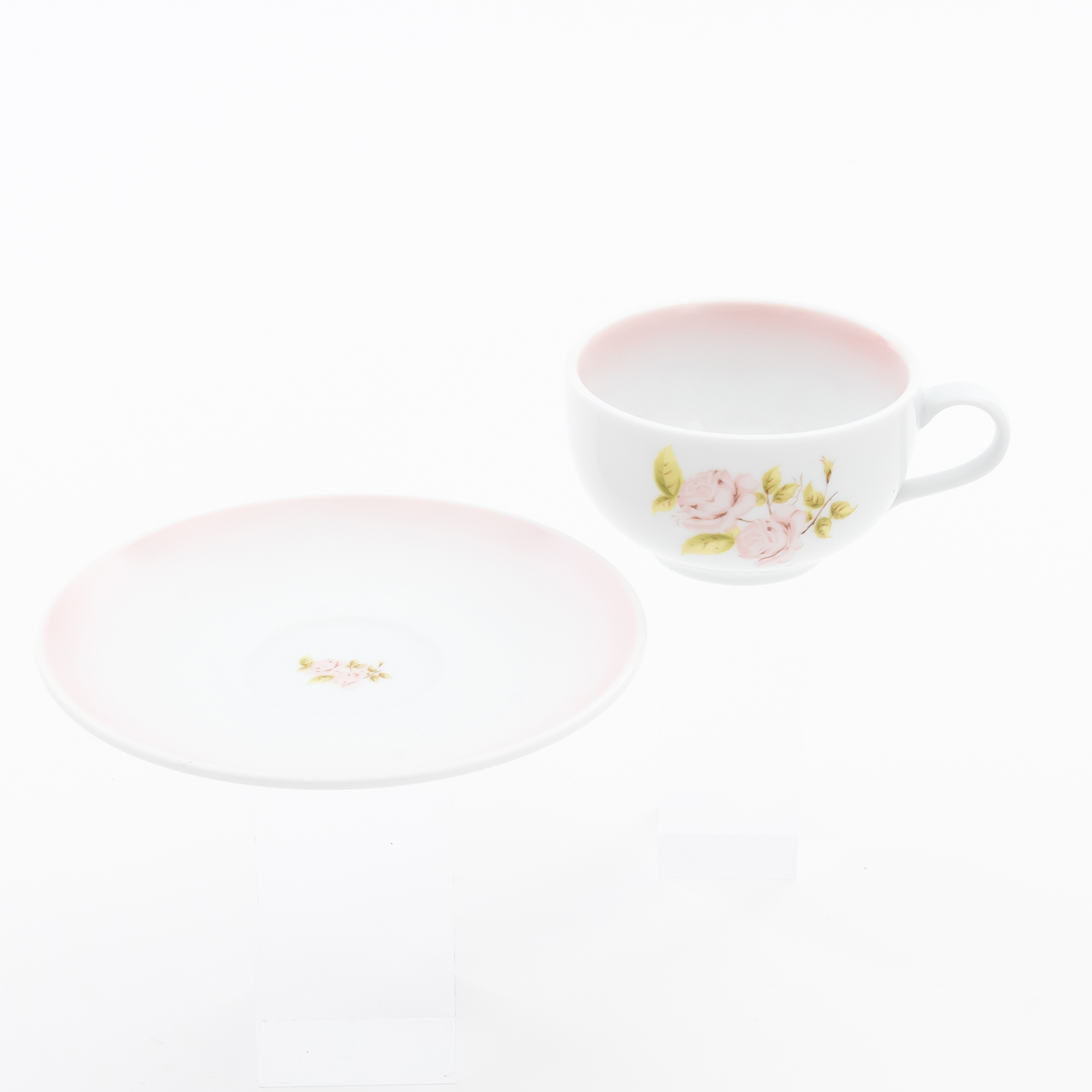 ダイアナローズ　ティーカップ＆ソーサー