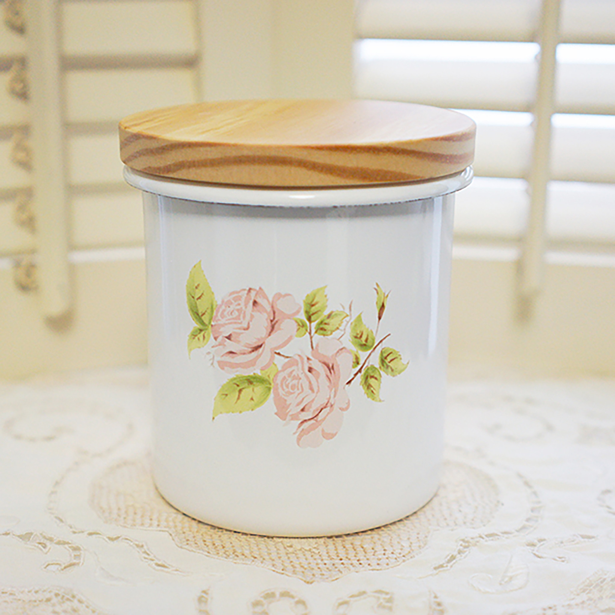 ダイアナローズ　木ブタキャニスター