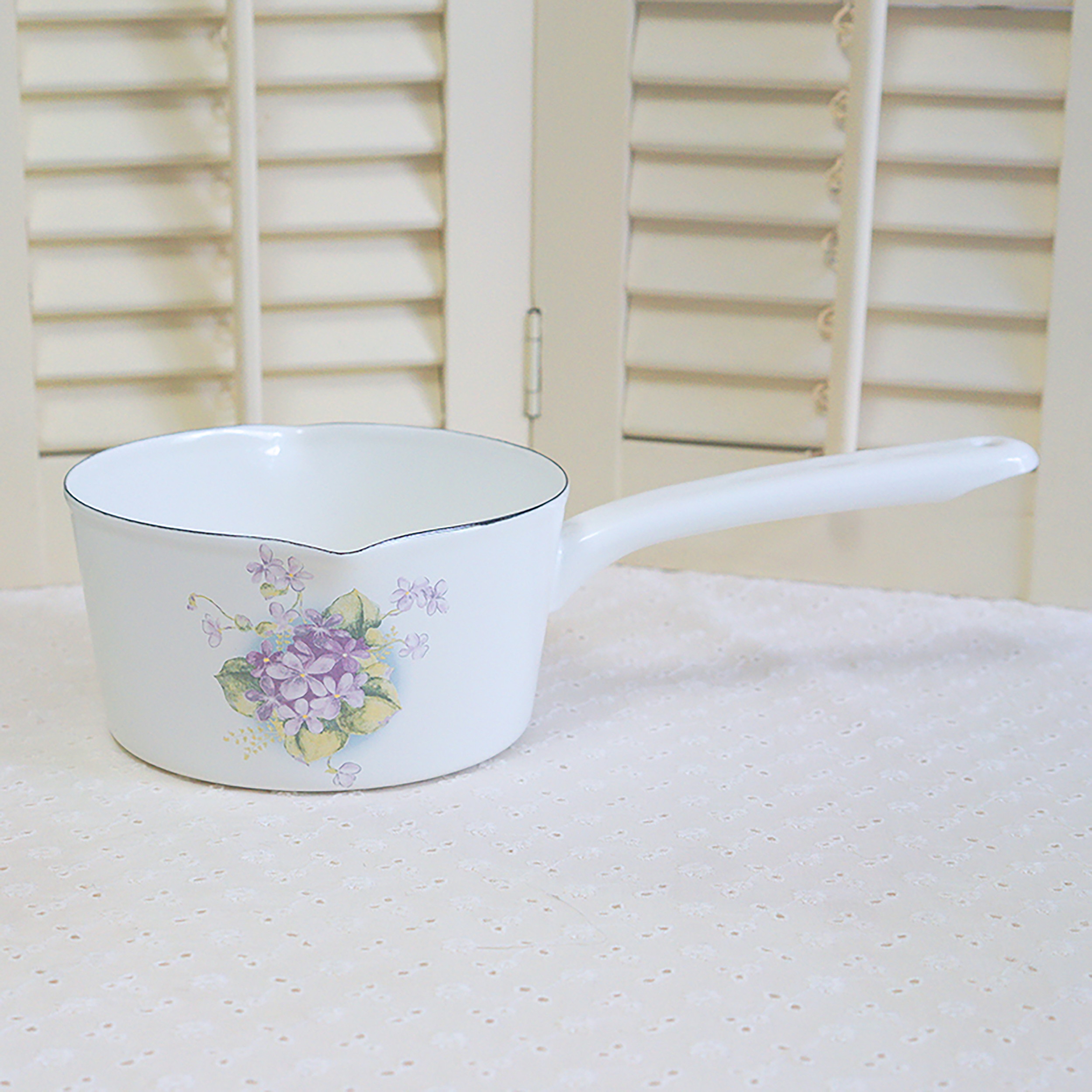 スミレ　両口ミルクパン