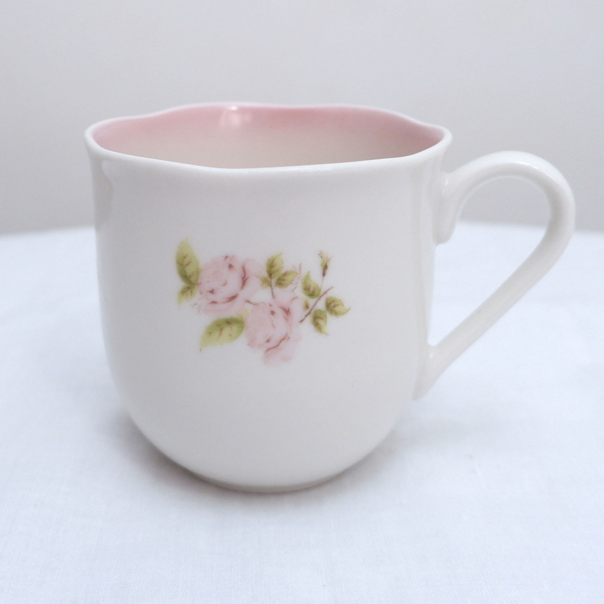 ダイアナローズ　フリルマグ