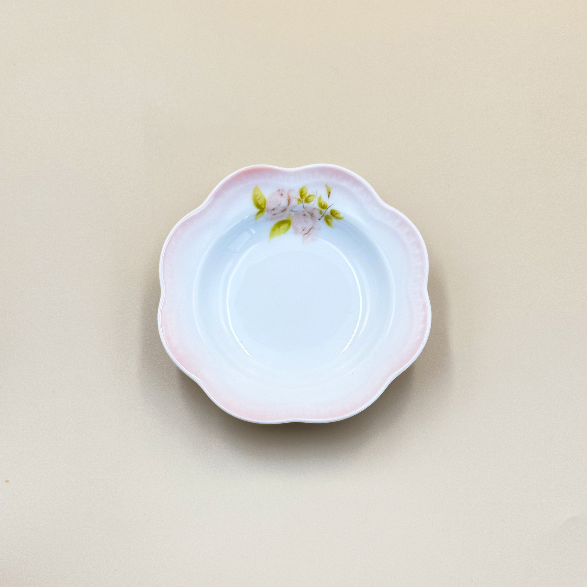 ダイアナローズ　ルーシュナッピー皿