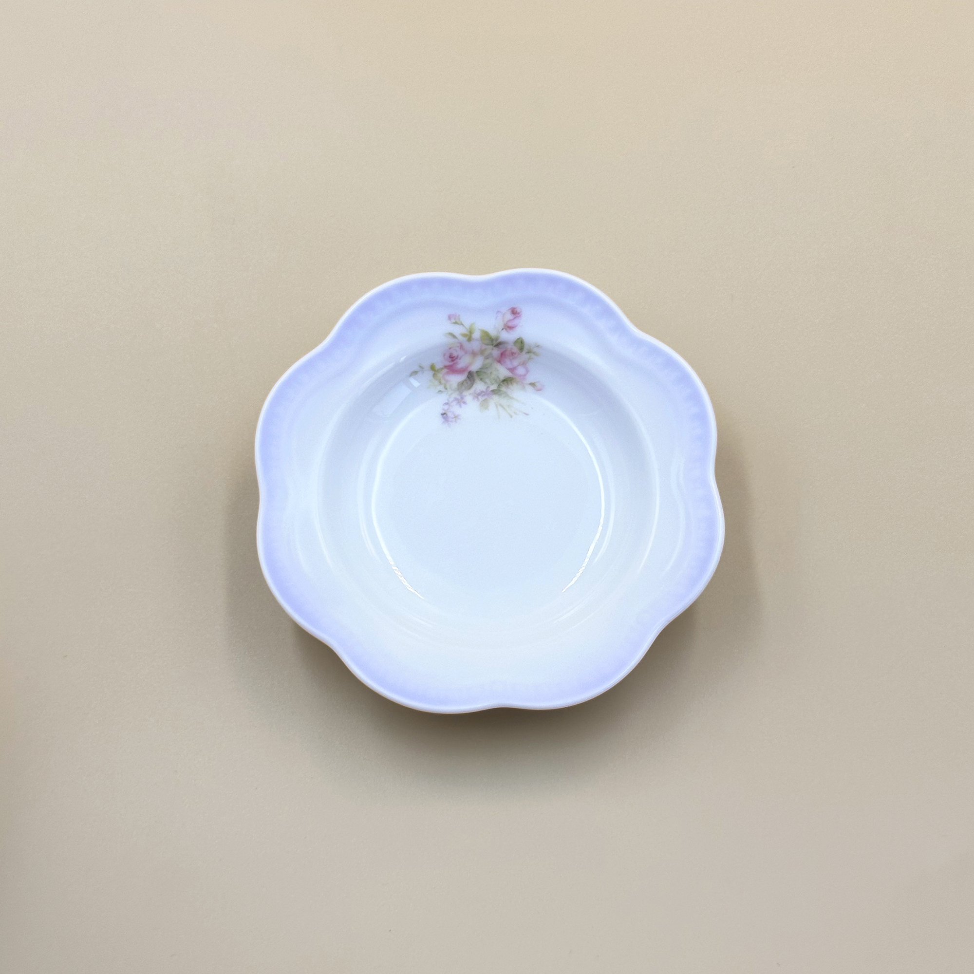 ビビアンパープル　ルーシュナッピー皿