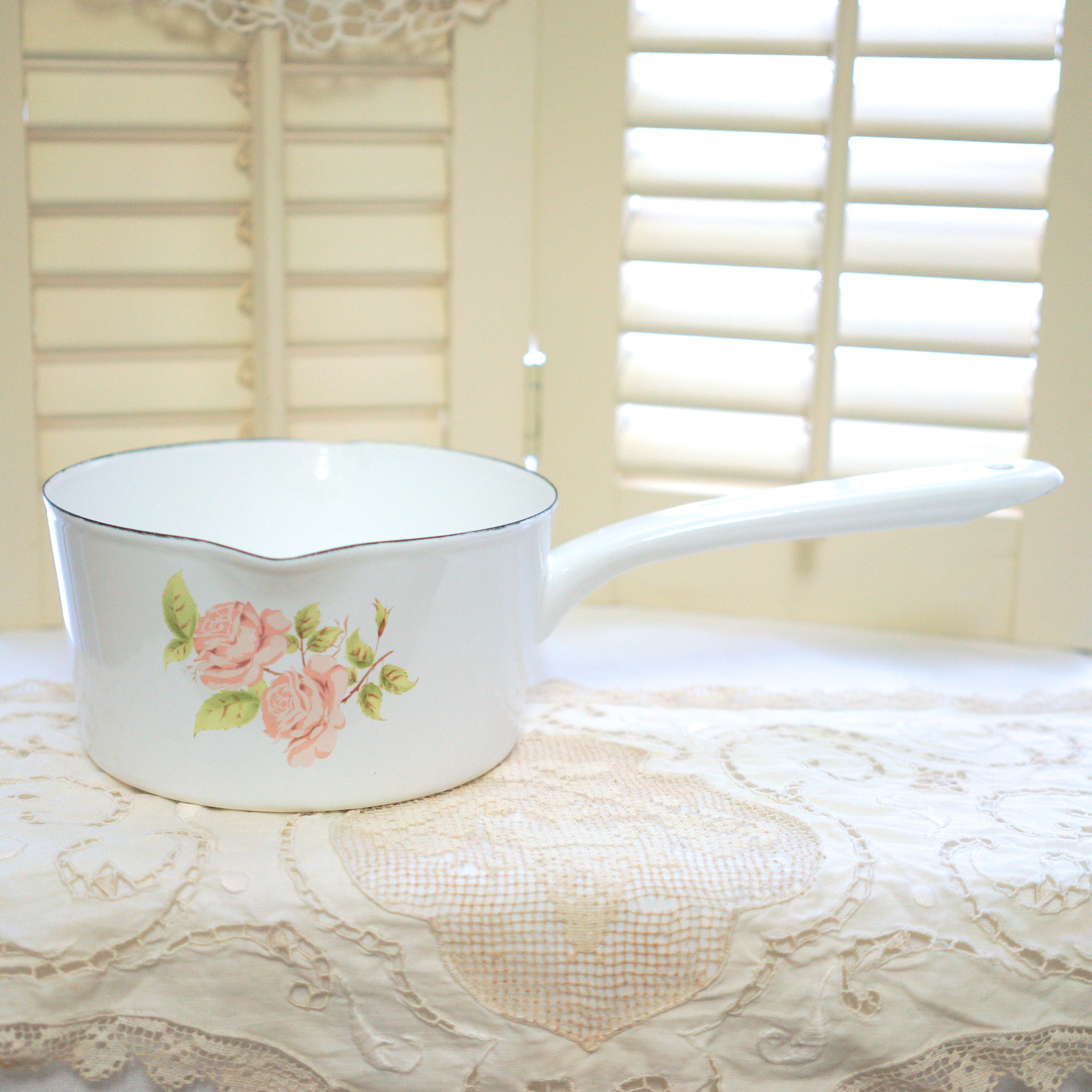 ダイアナローズ　両口ミルクパン