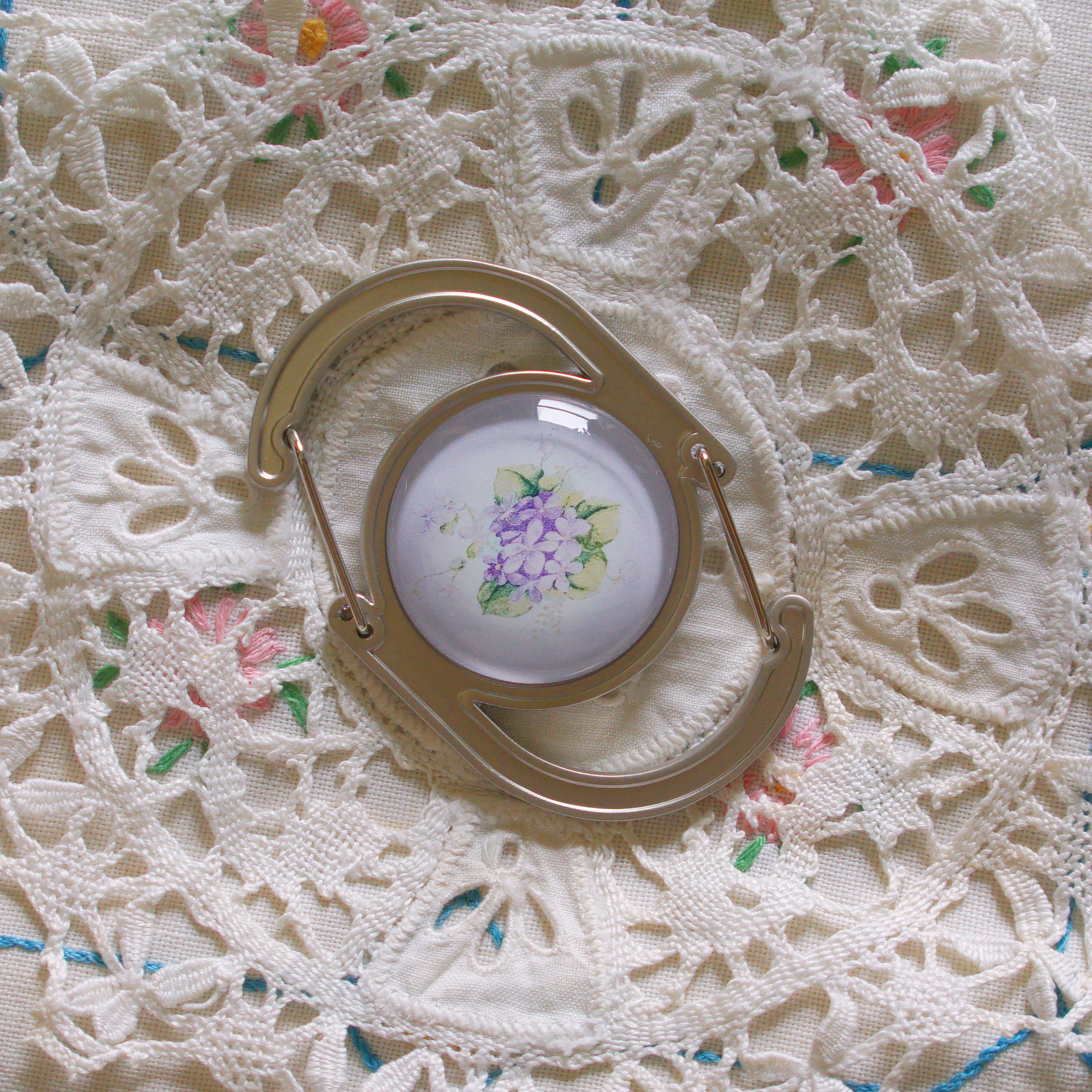 スミレ　カラビナ