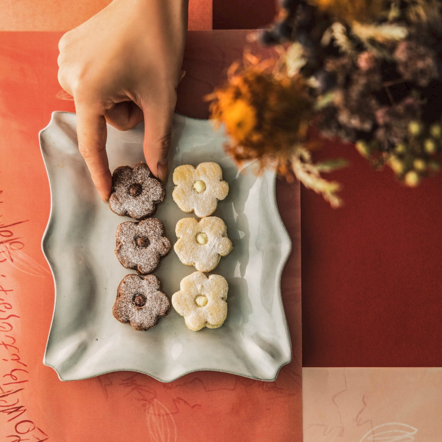 LOVE FLOWER BITES（ラブフラワーバイツ）