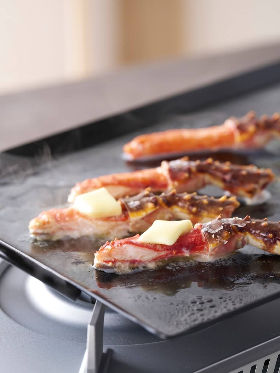 【5Lサイズ】北海道産 大型生たらば棒肉フルポーション1kg（お刺身可） ※Kani-to特製かに酢・Kani-to特製焦がし蟹バター風味ソース付き