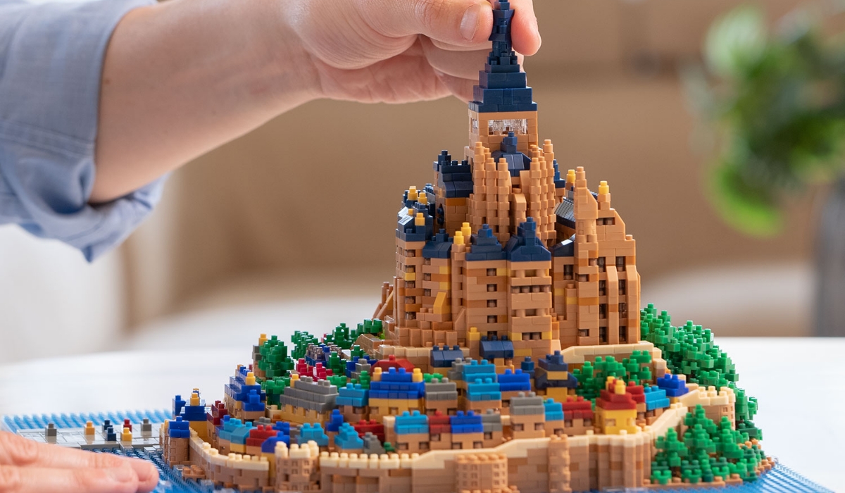 ナノブロックで建築物をつくる楽しさ