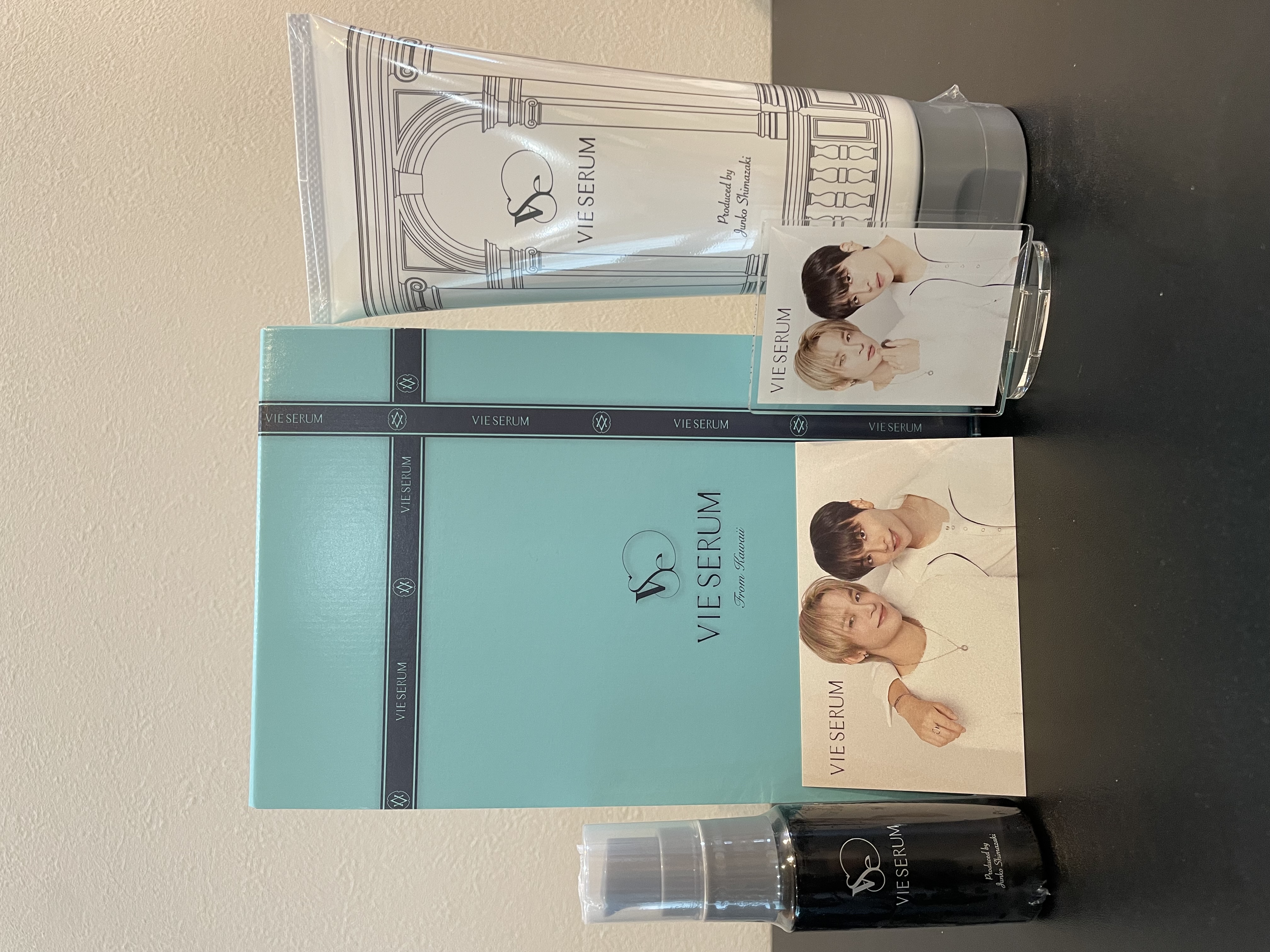 VIE SERUMセット_アンバサダー記念BOX（ヒョヌ＆シフンver）