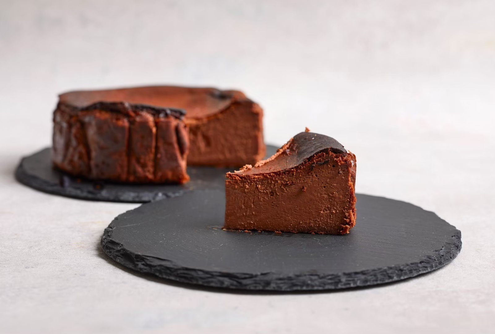 バスクチーズケーキ(チョコ)