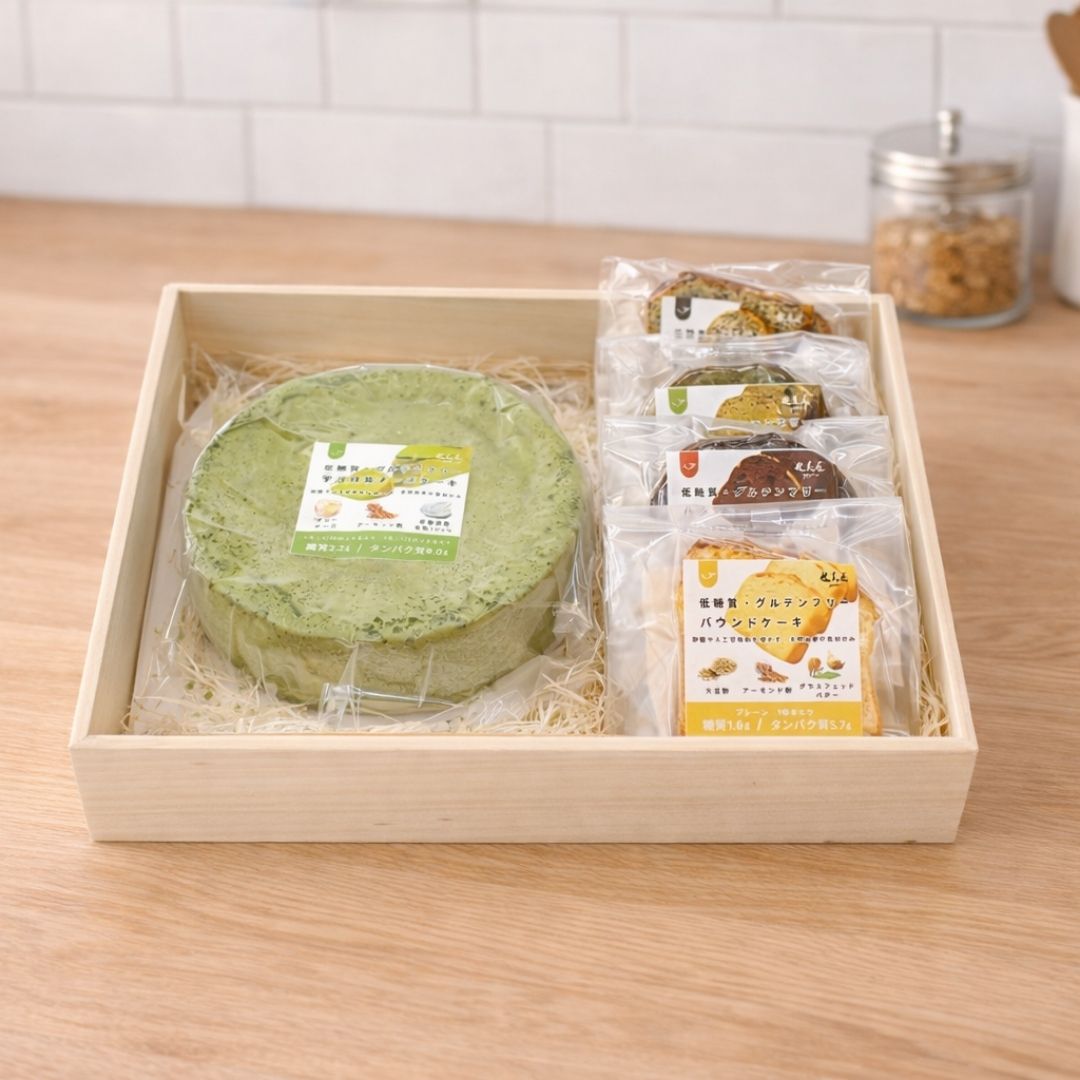 【贈答品（木箱）】宇治抹茶のベイクドチーズケーキ5号＋パウンド4種4個