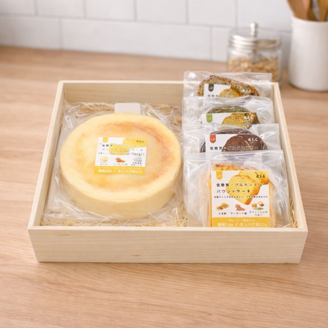 【贈答品】チーズケーキ5号＋パウンド4種4個