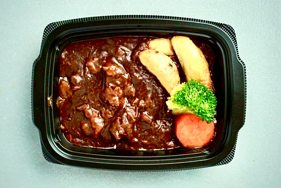 キングオブ・ビーフカレー！とろける牛すじ１００年カレー