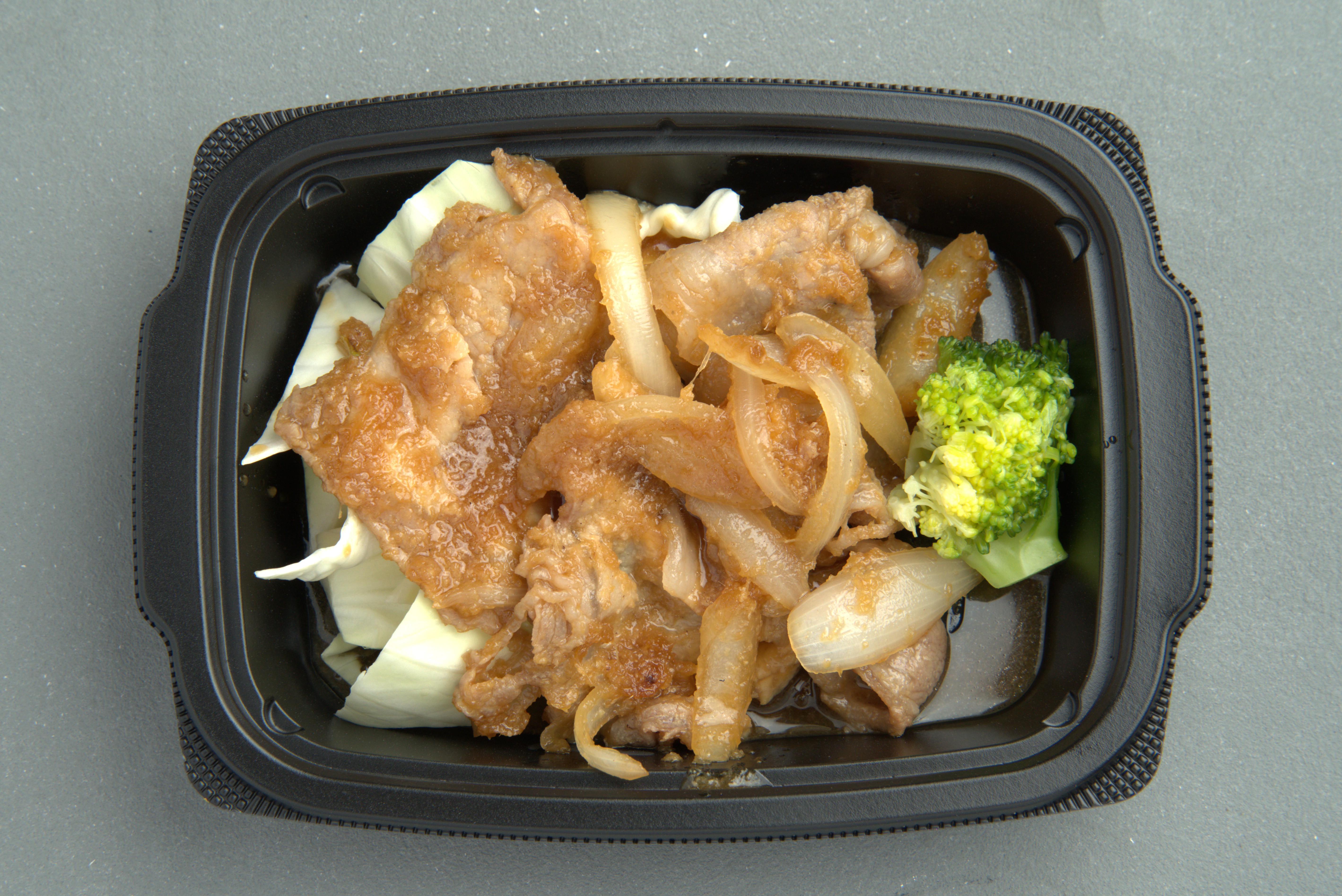 １００年洋食堂！キミエばあちゃんの肉厚豚ロースの生姜焼き